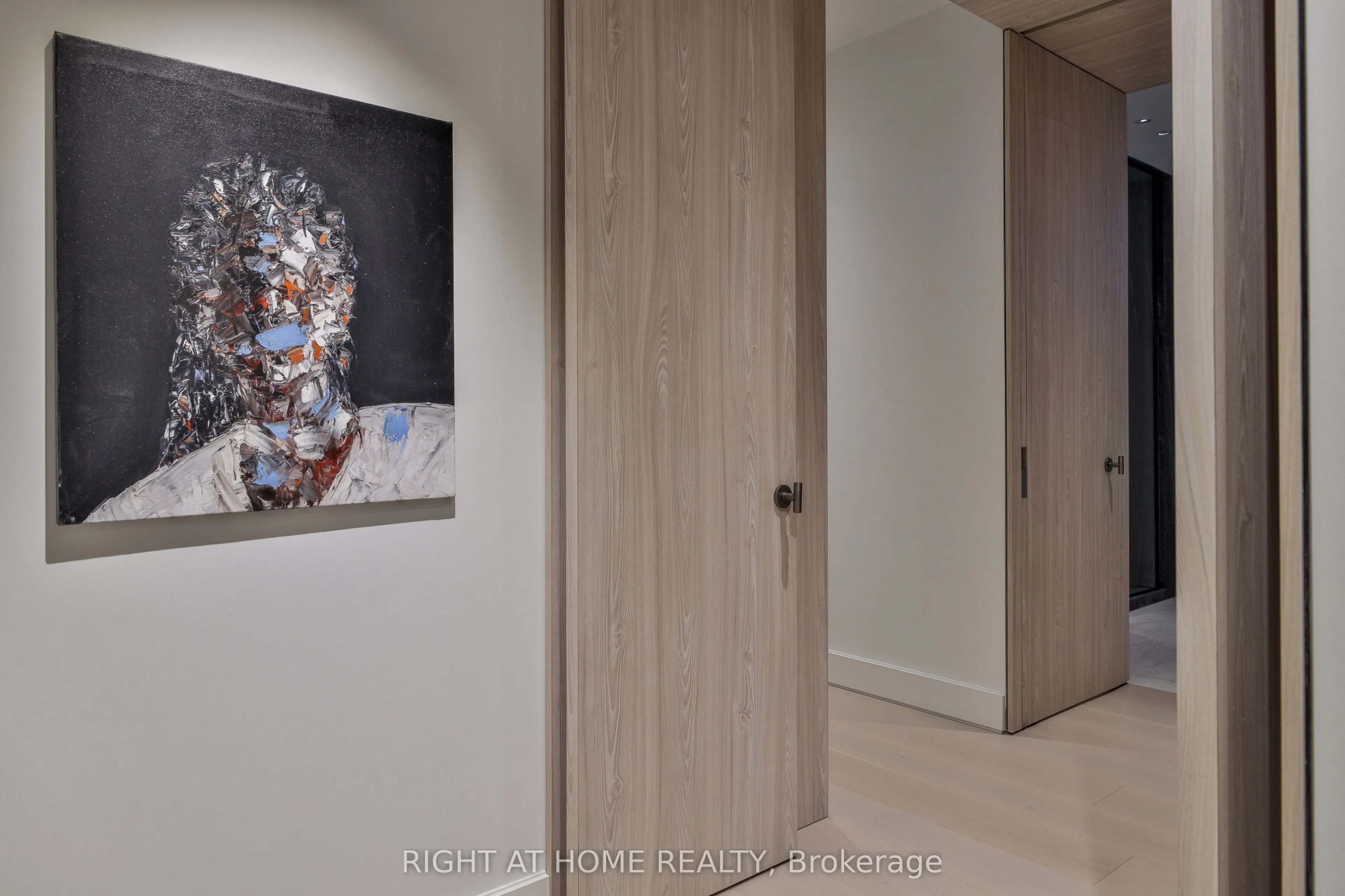 1 Roxborough Street W #403