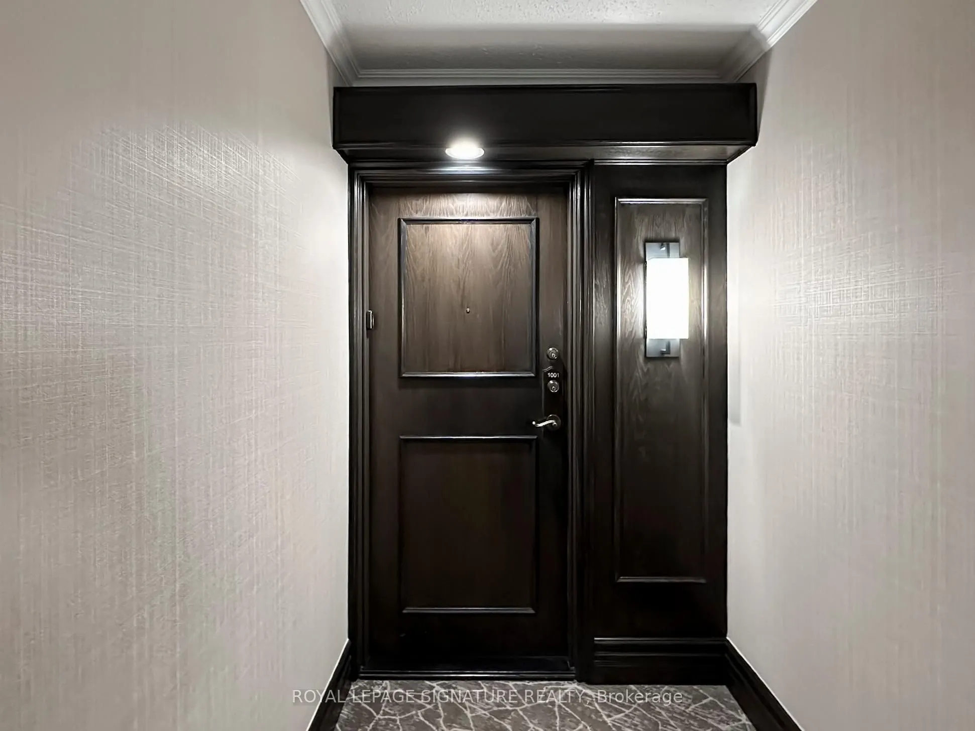 85 Skymark Drive #1001