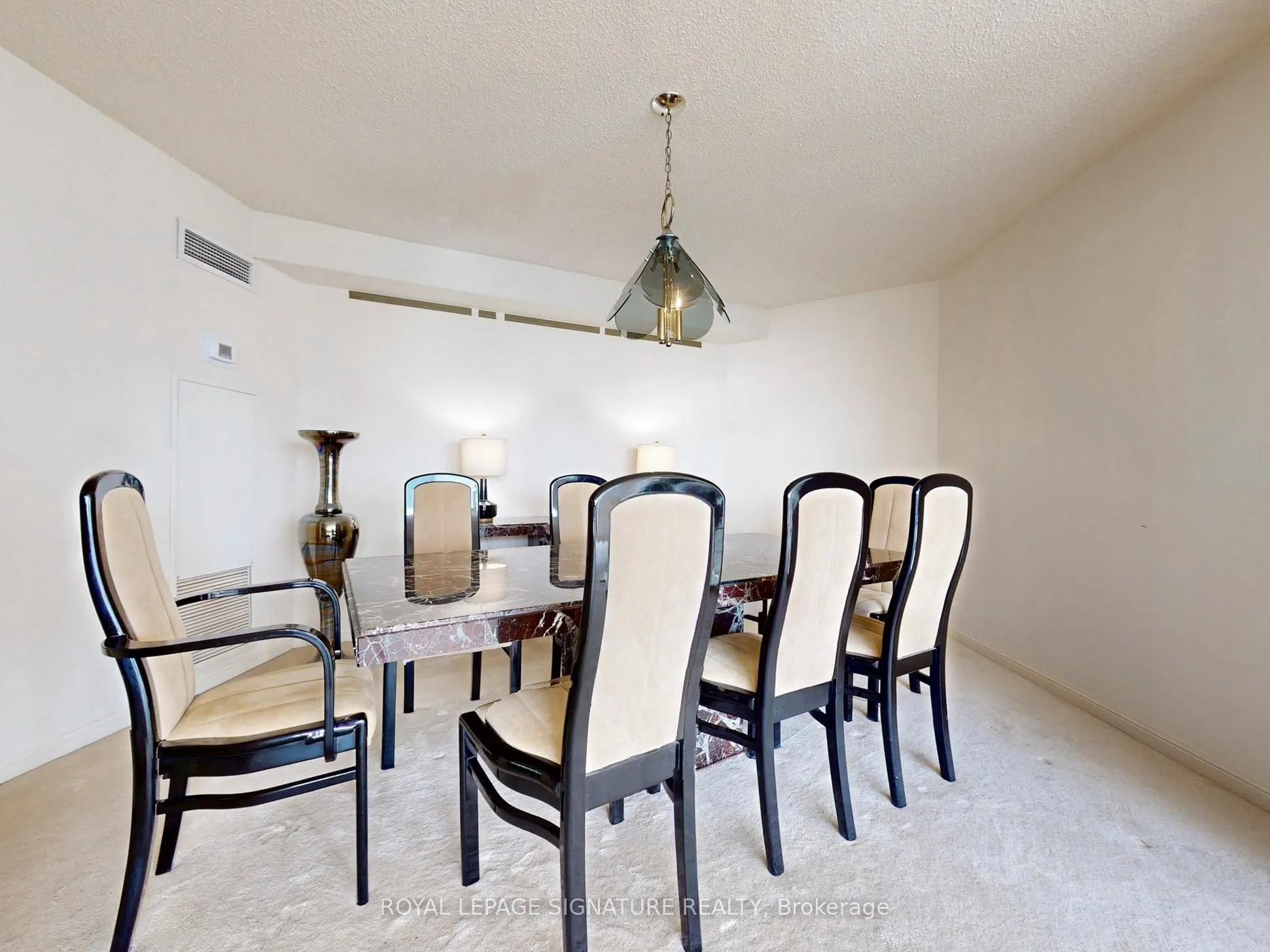 85 Skymark Drive #1001