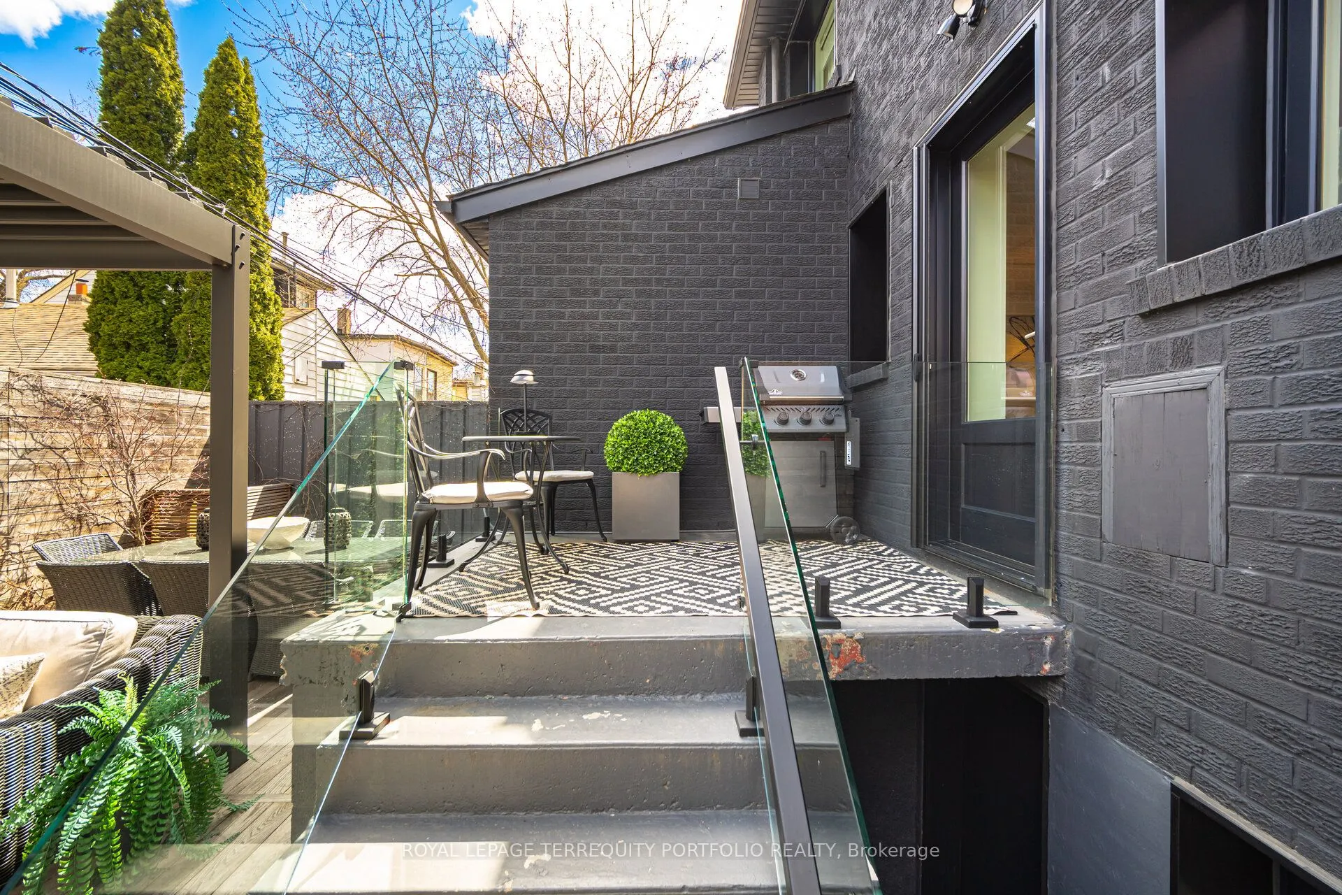 99 Claremont Street