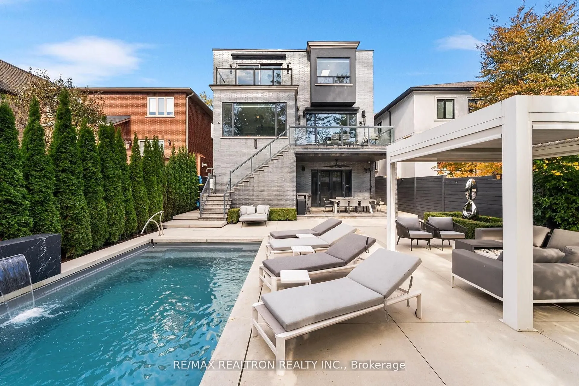 75 Bannockburn Avenue