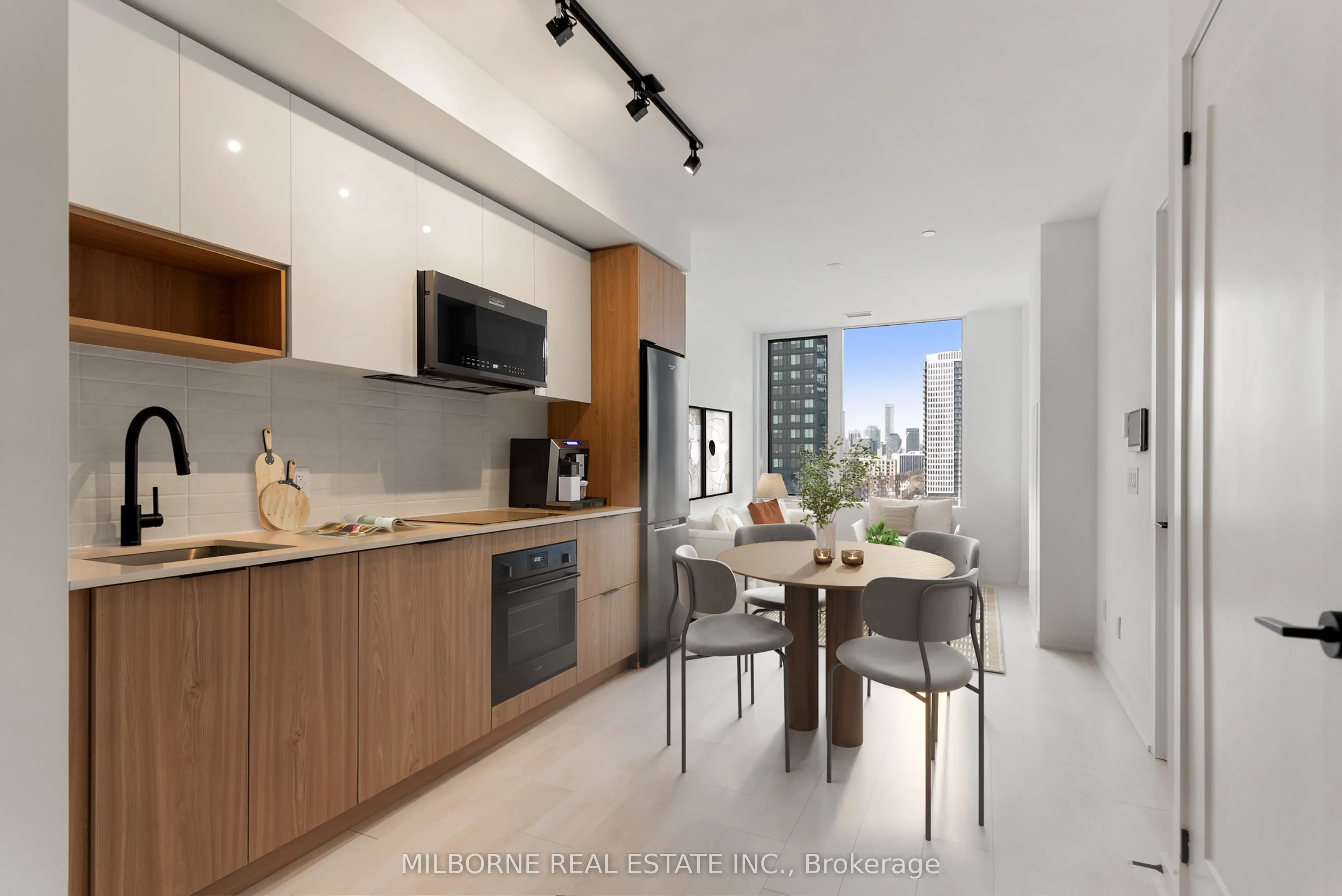 5 Defries Street #921