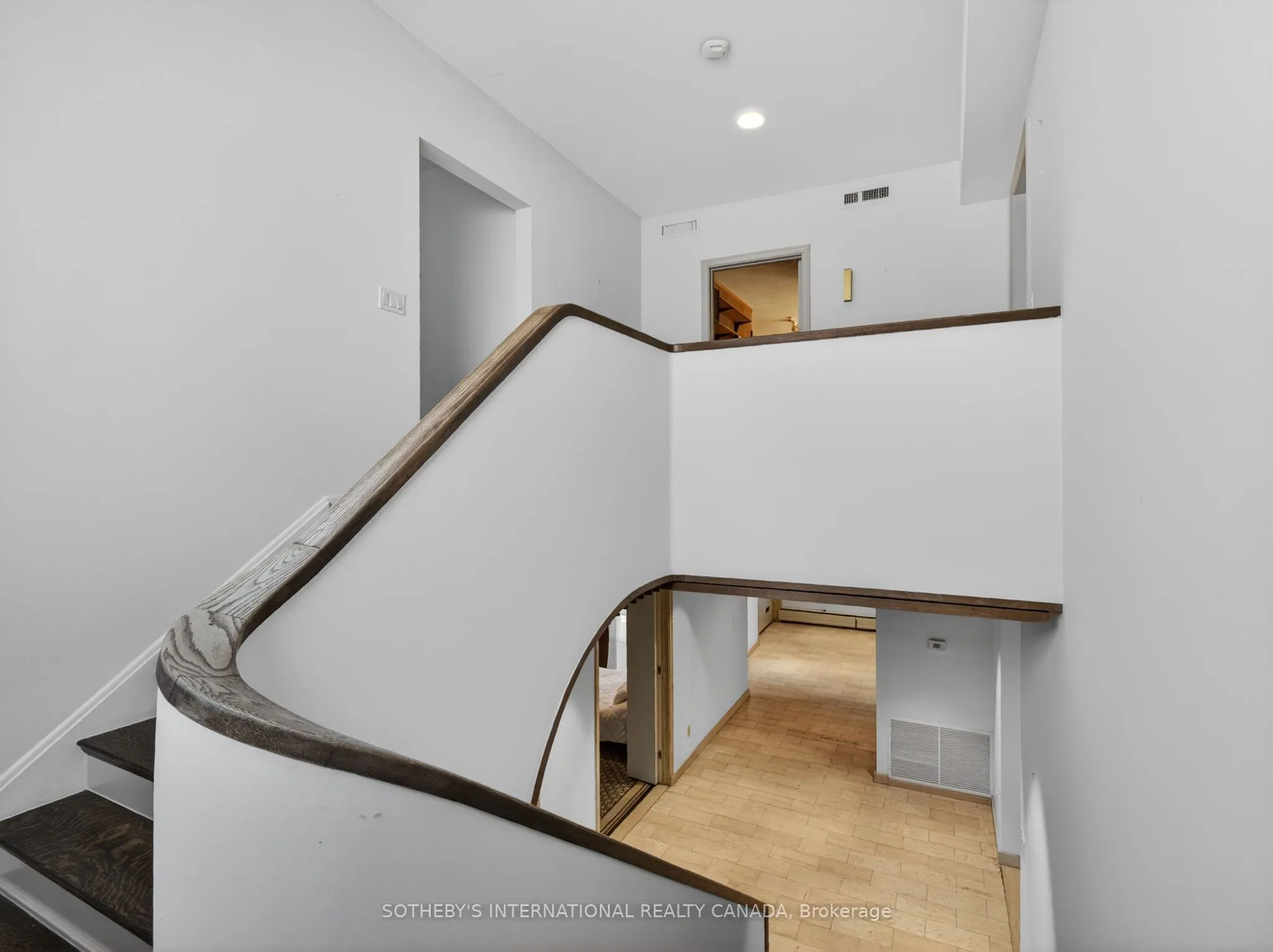 39 Burton Road