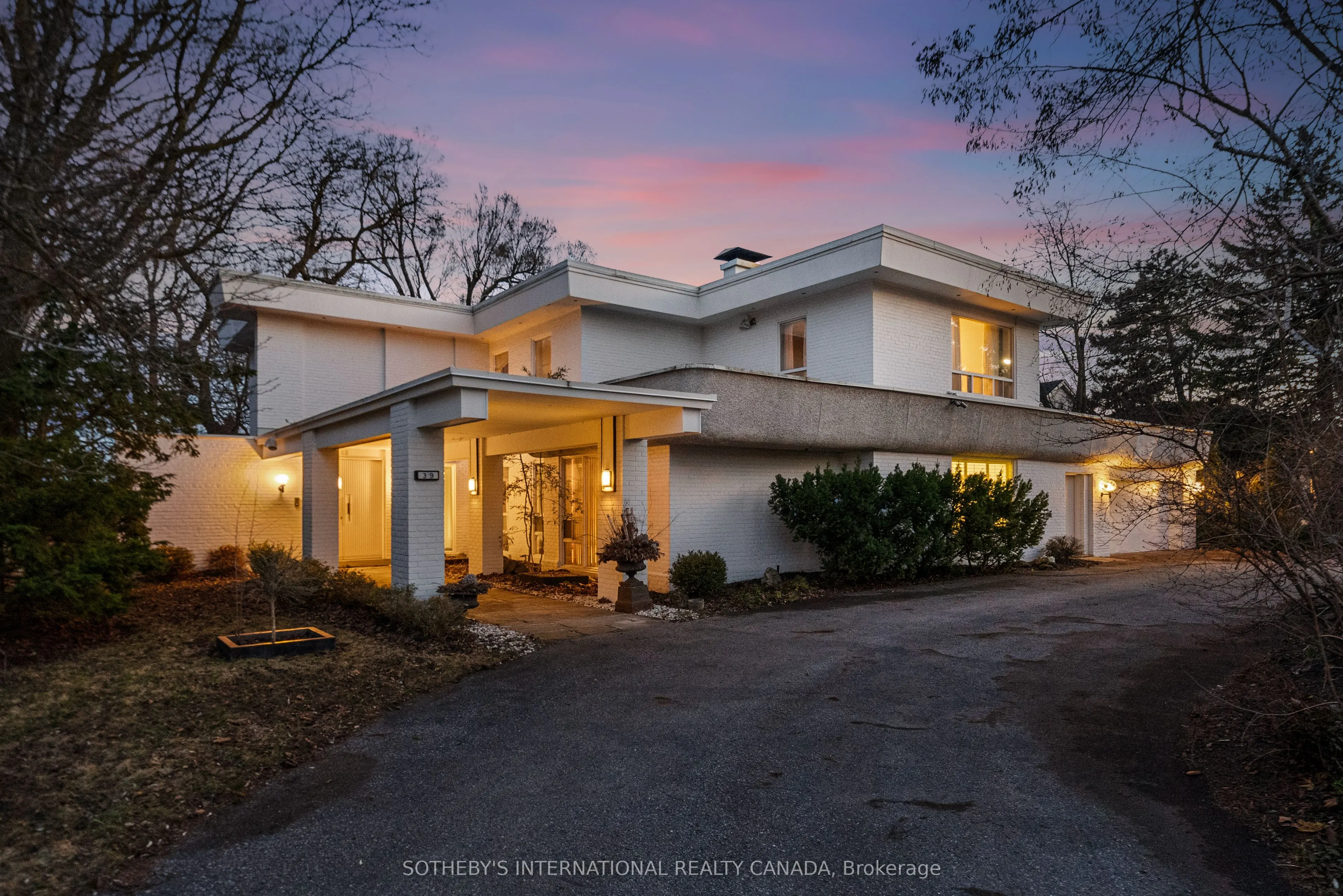 39 Burton Road