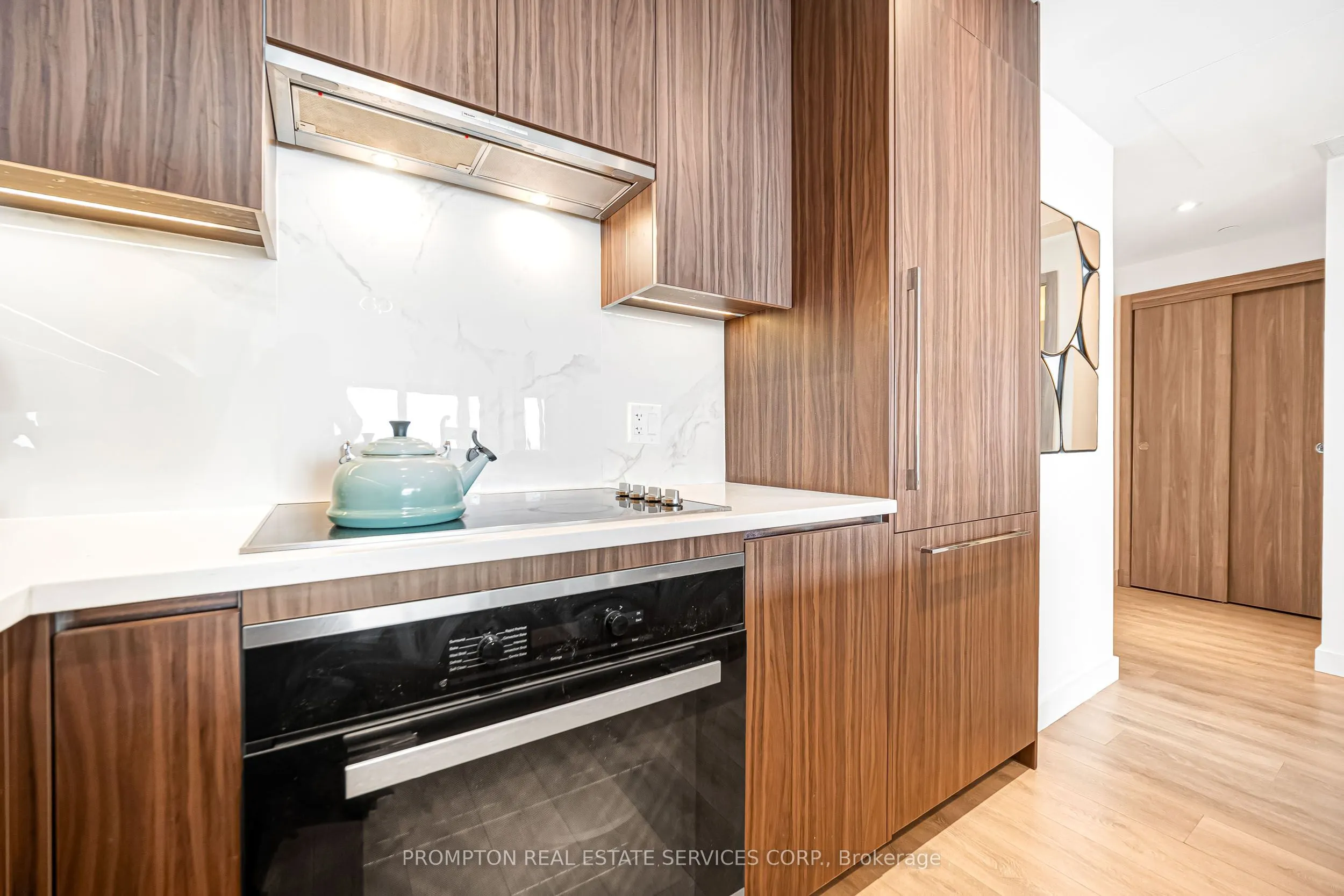 25 Mcmahon Drive #1803