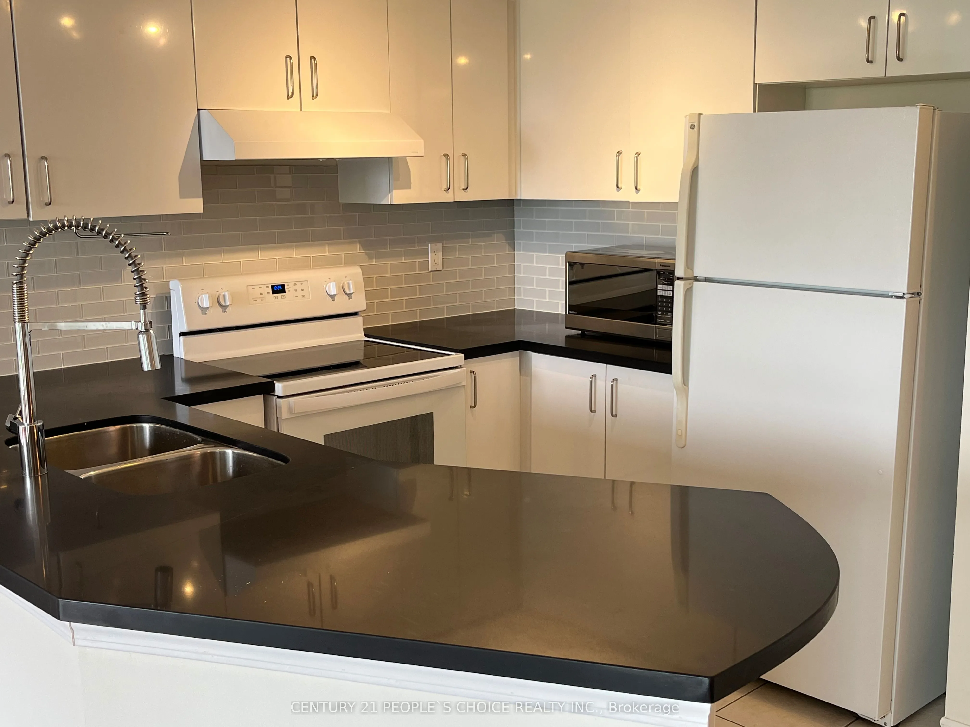 935 Sheppard Avenue W #603
