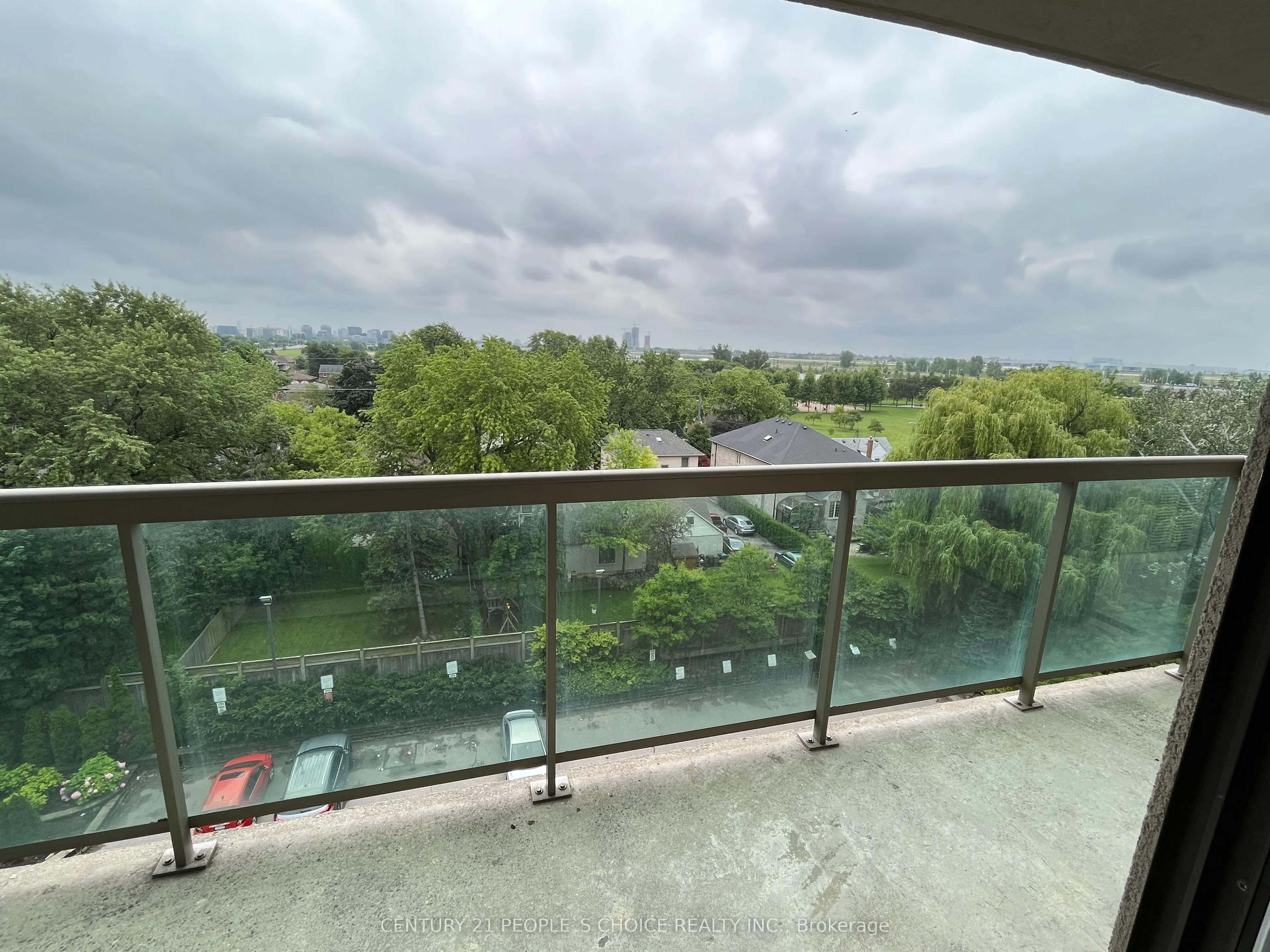 935 Sheppard Avenue W #603