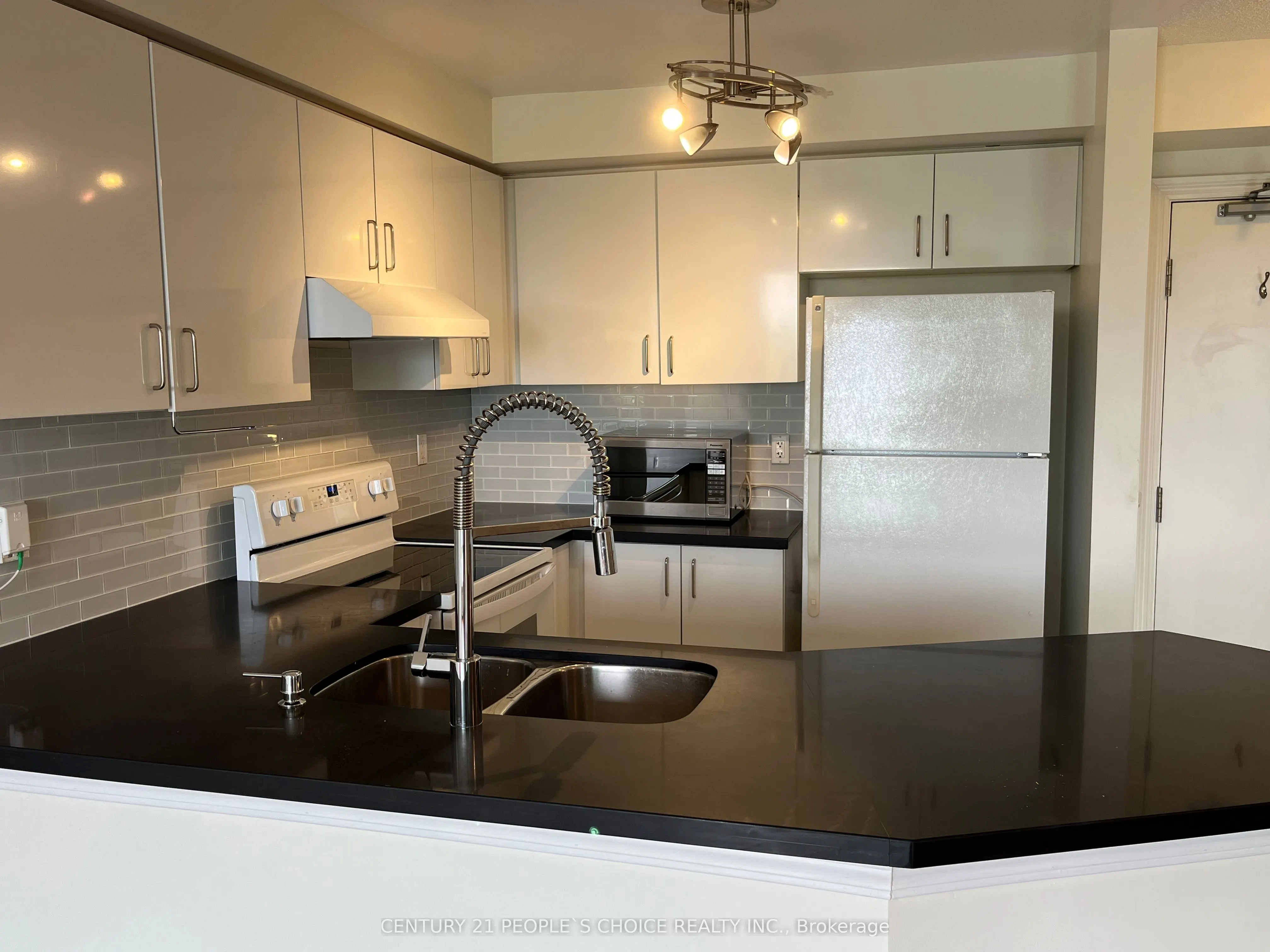 935 Sheppard Avenue W #603