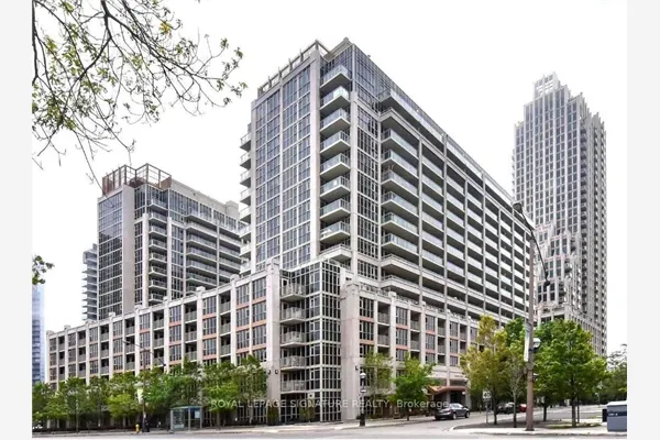 35 Bastion Street #522