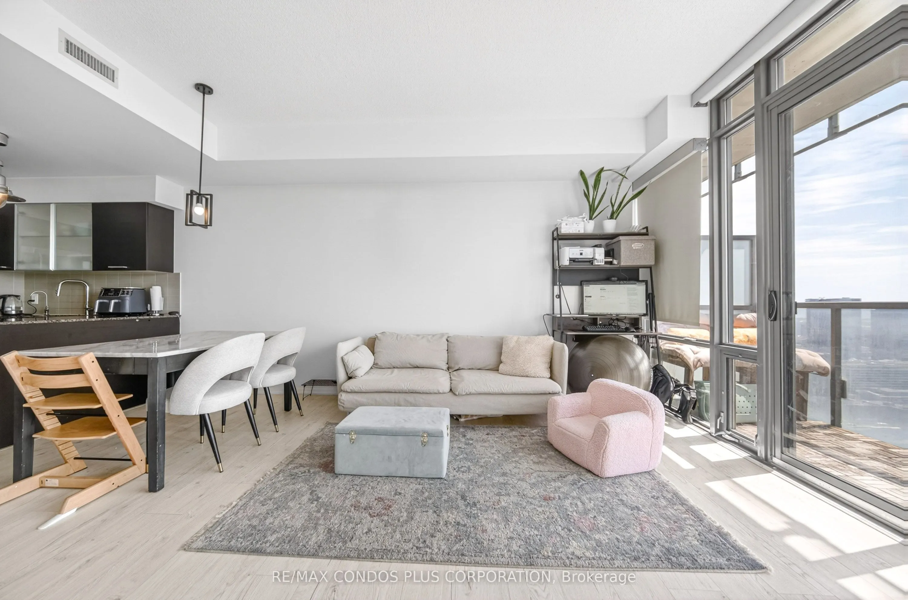 38 Grenville Street #4404