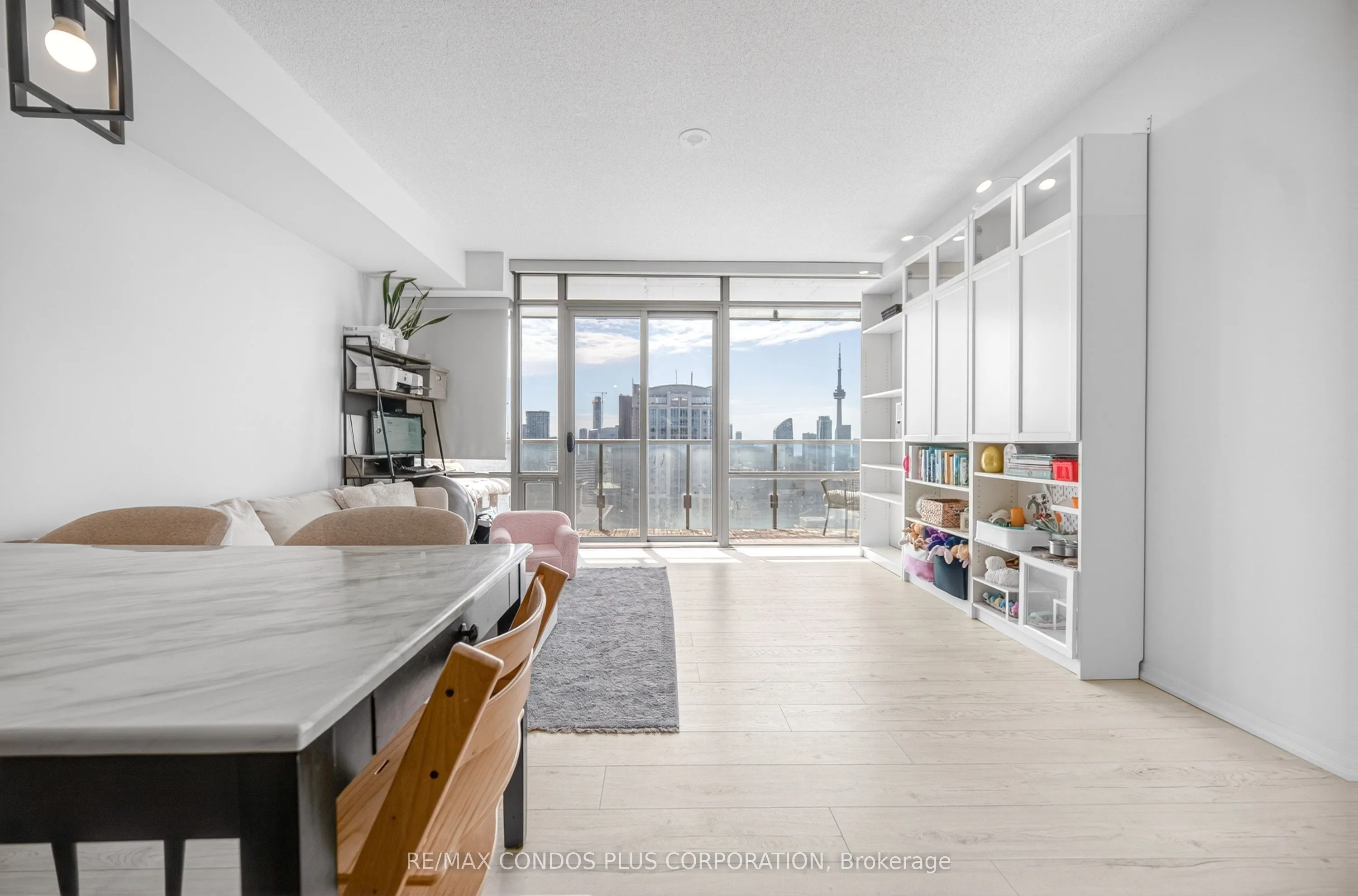 38 Grenville Street #4404