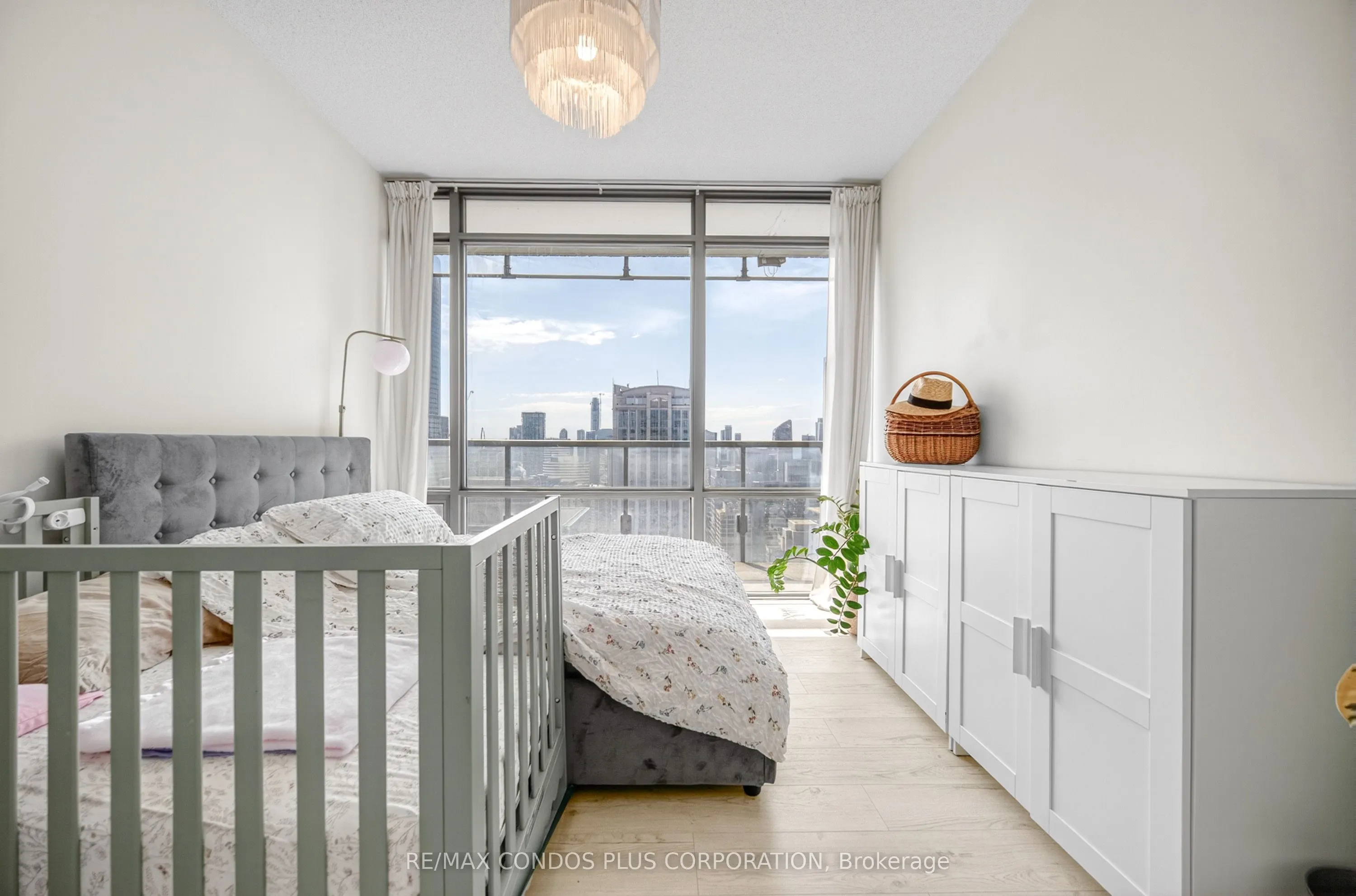 38 Grenville Street #4404