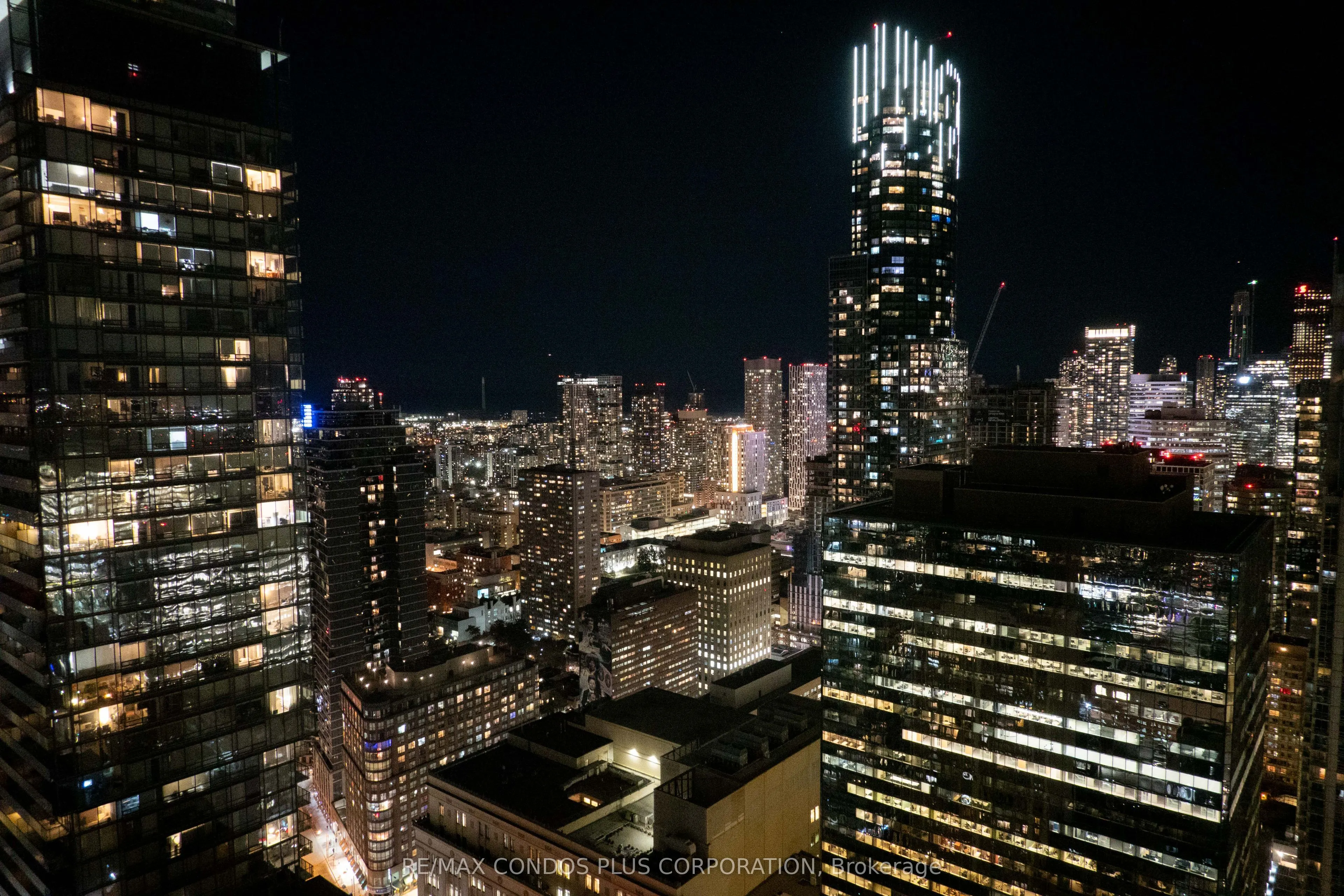 38 Grenville Street #4404