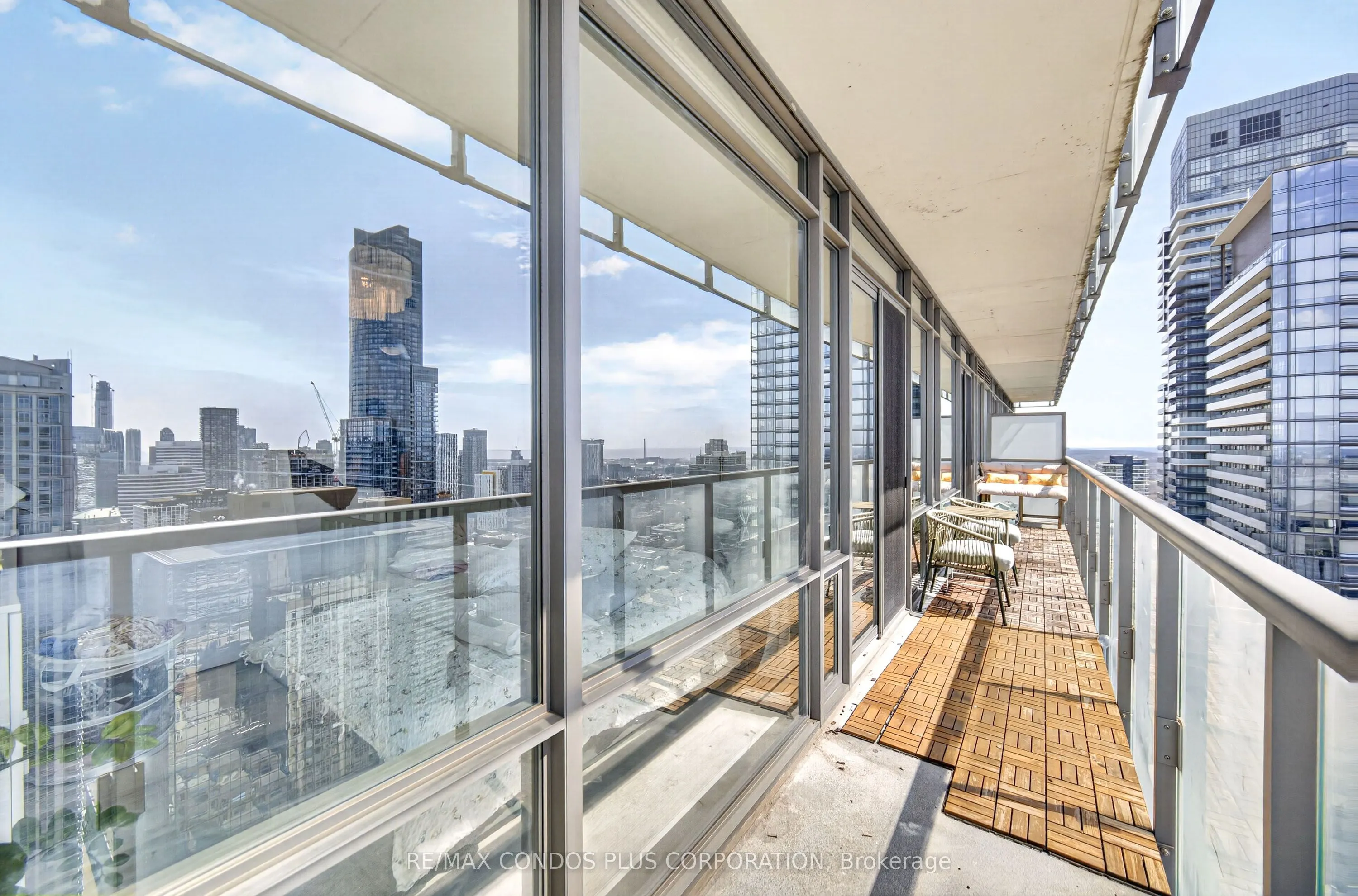 38 Grenville Street #4404