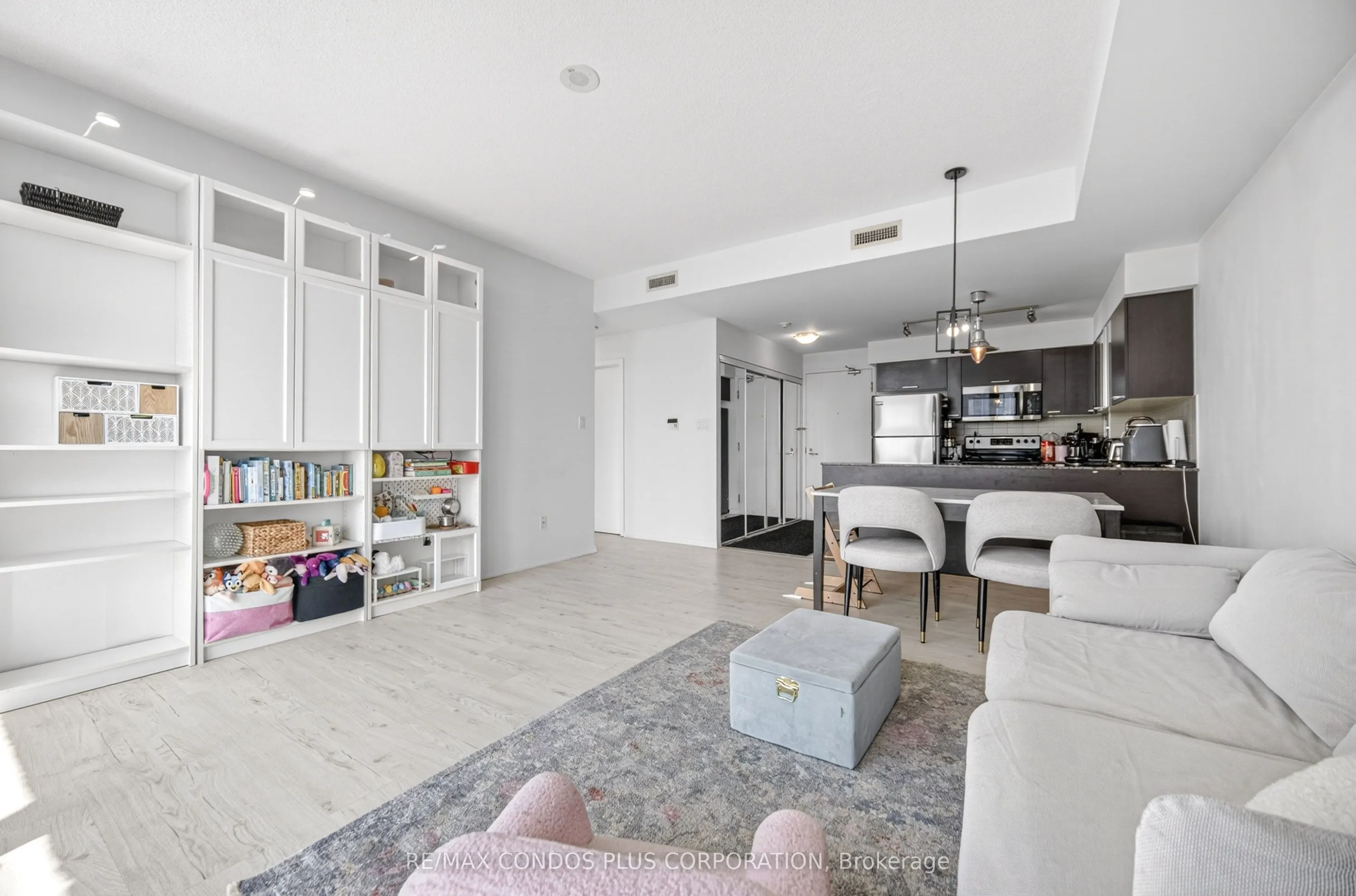 38 Grenville Street #4404