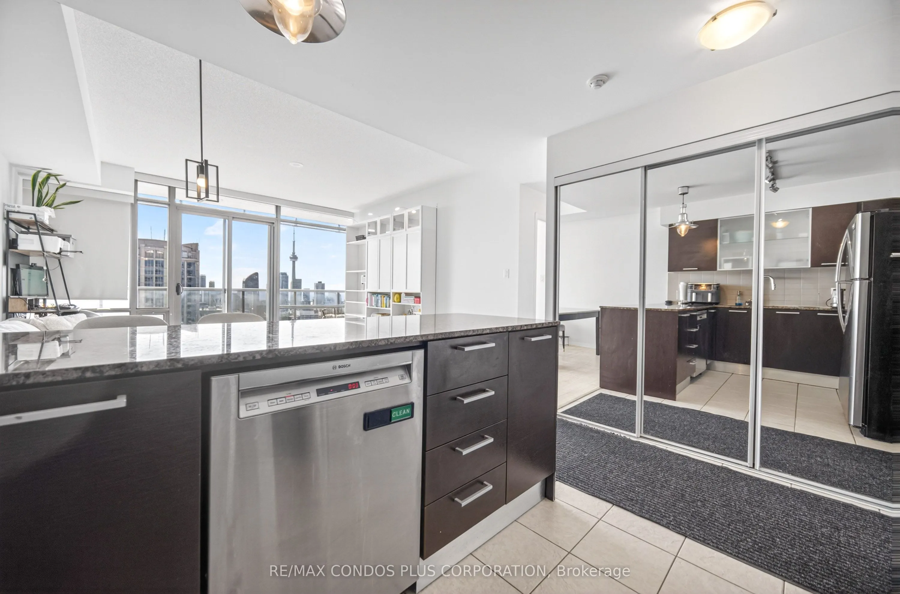 38 Grenville Street #4404