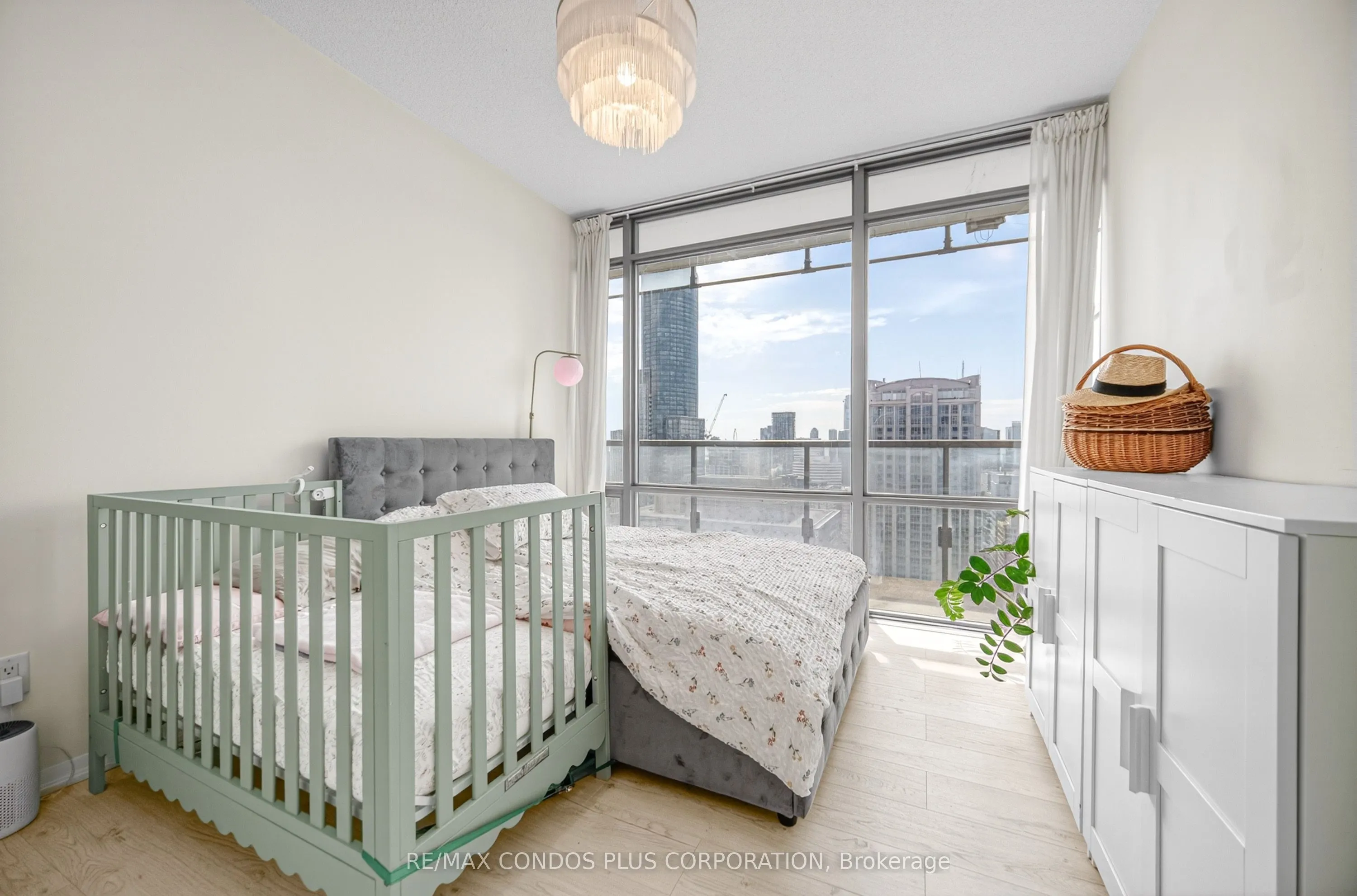 38 Grenville Street #4404