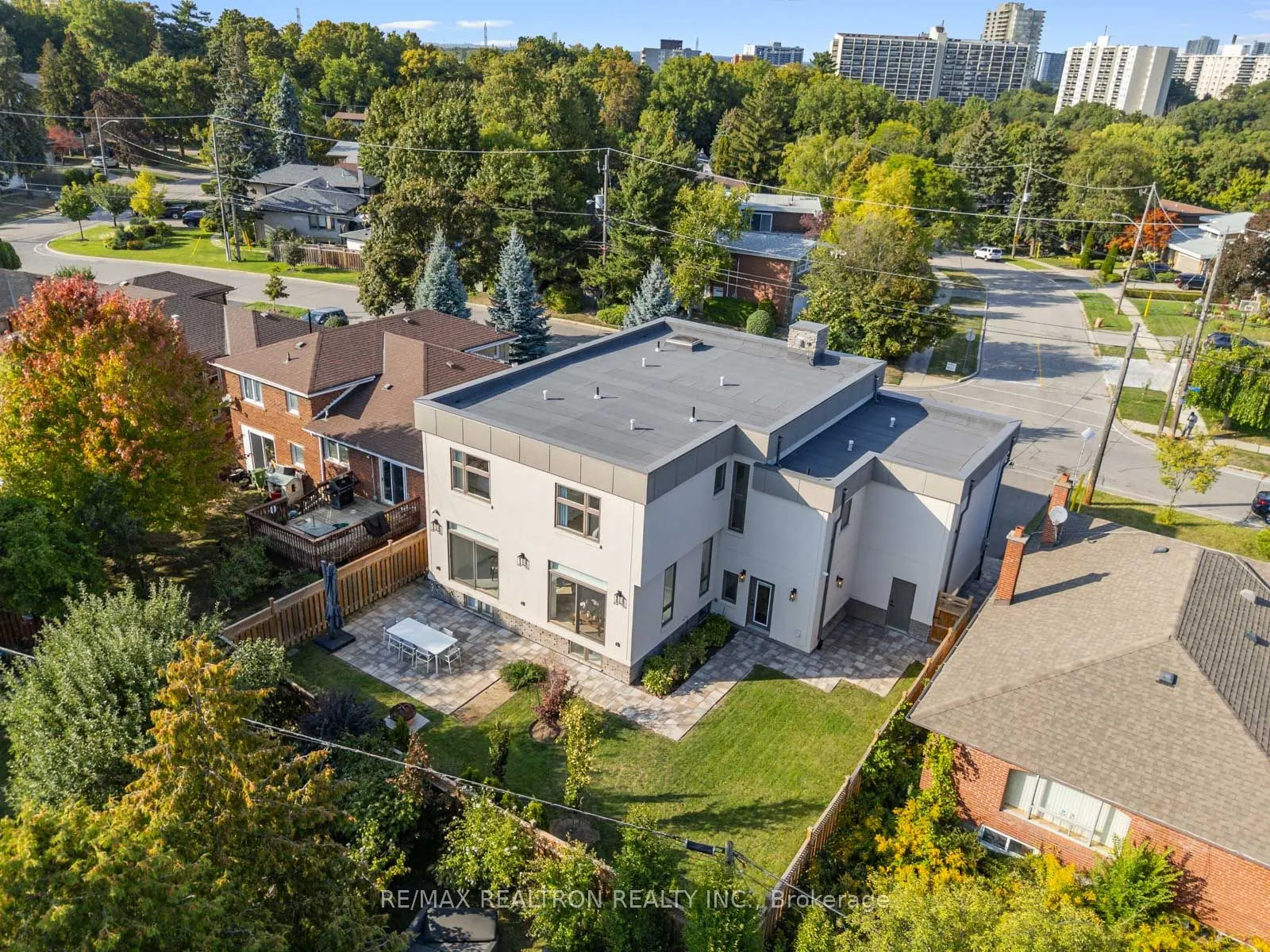 240 Maxwell Street