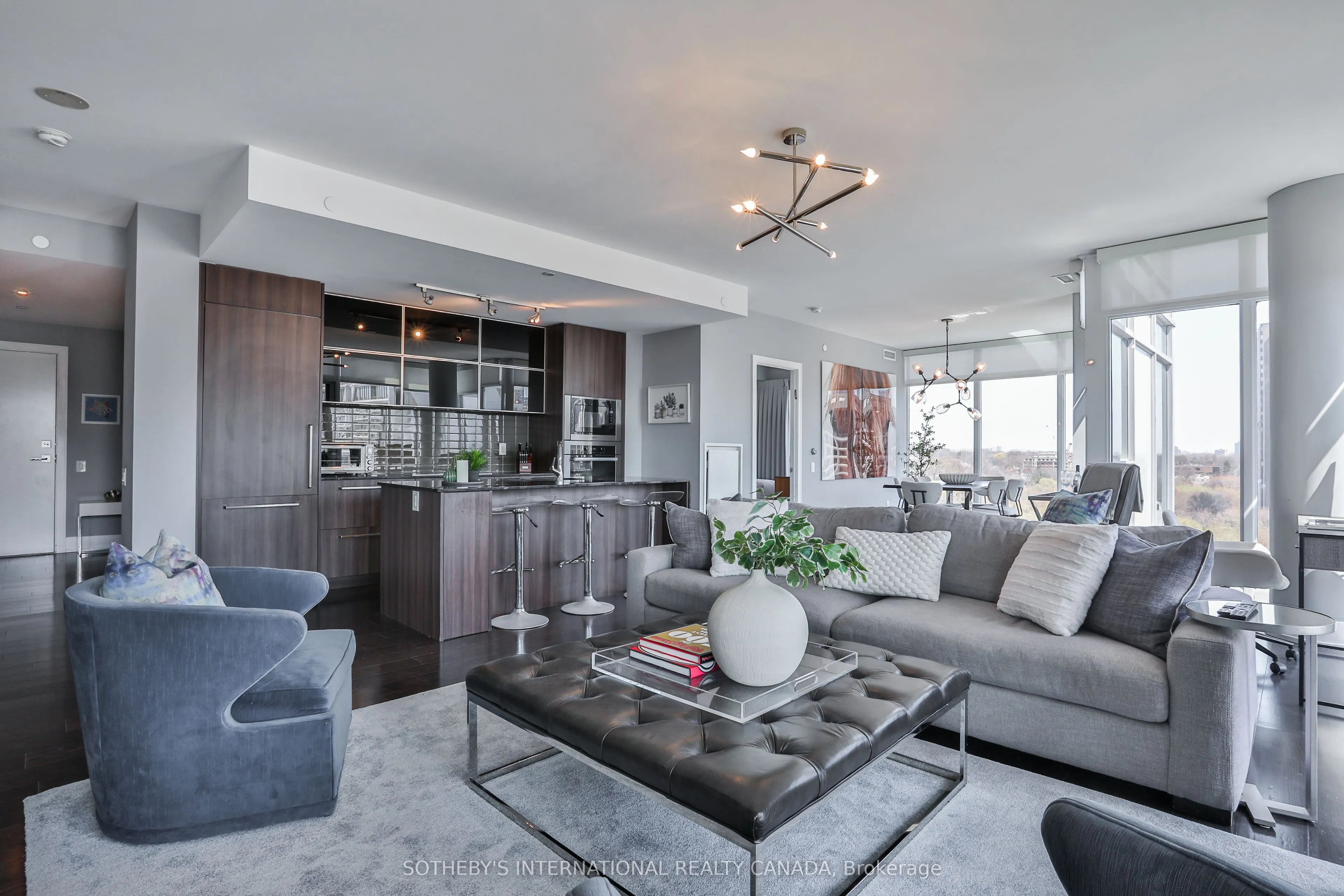 170 Avenue Road #811