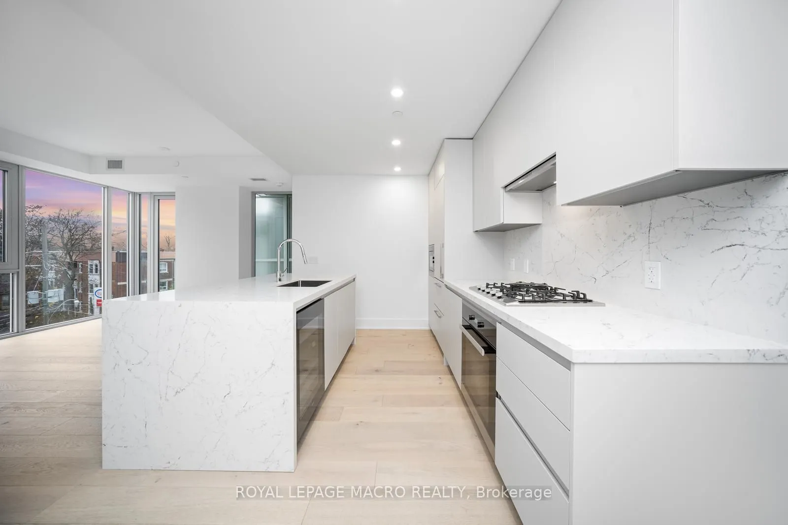 346 Davenport Road #403