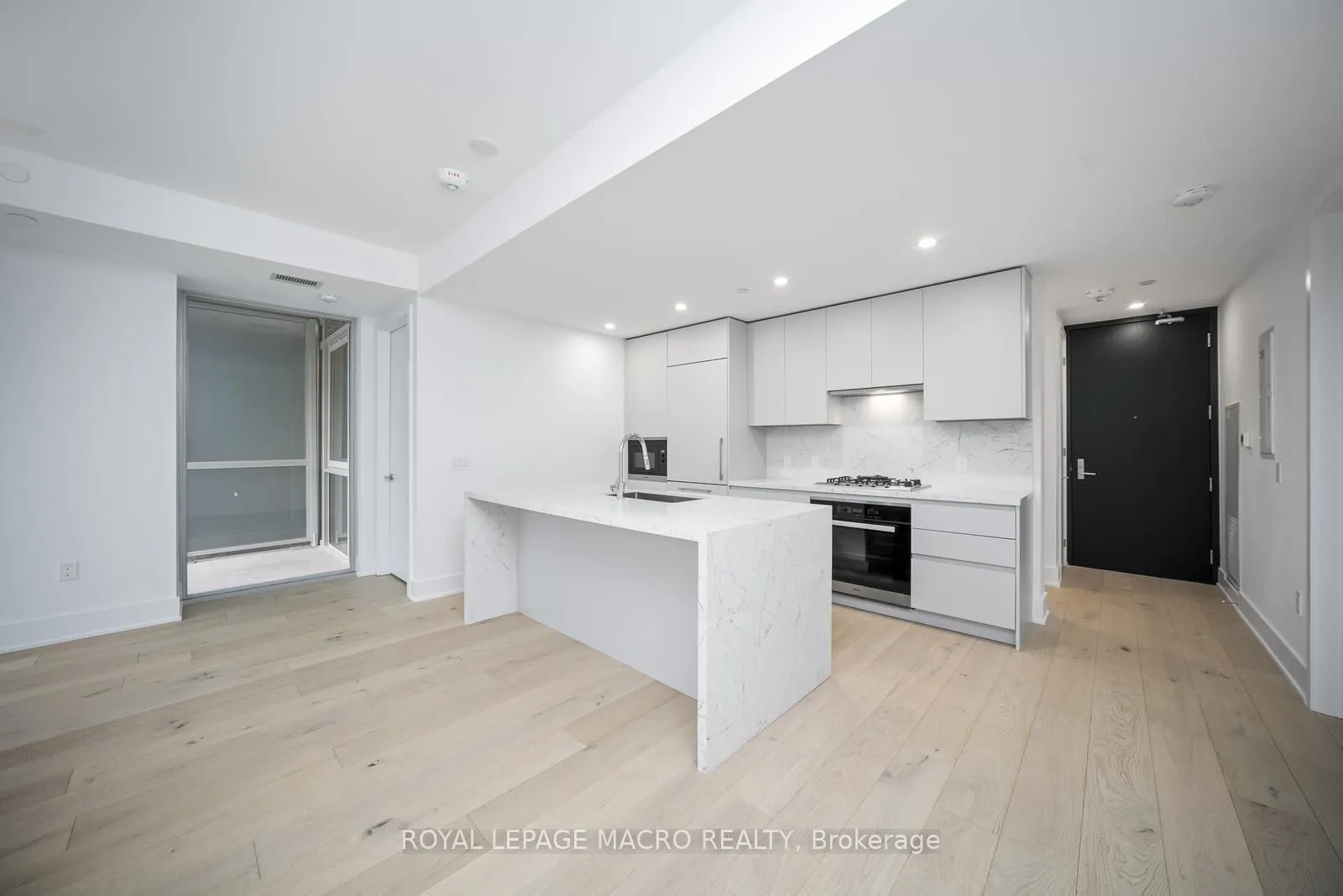 346 Davenport Road #403