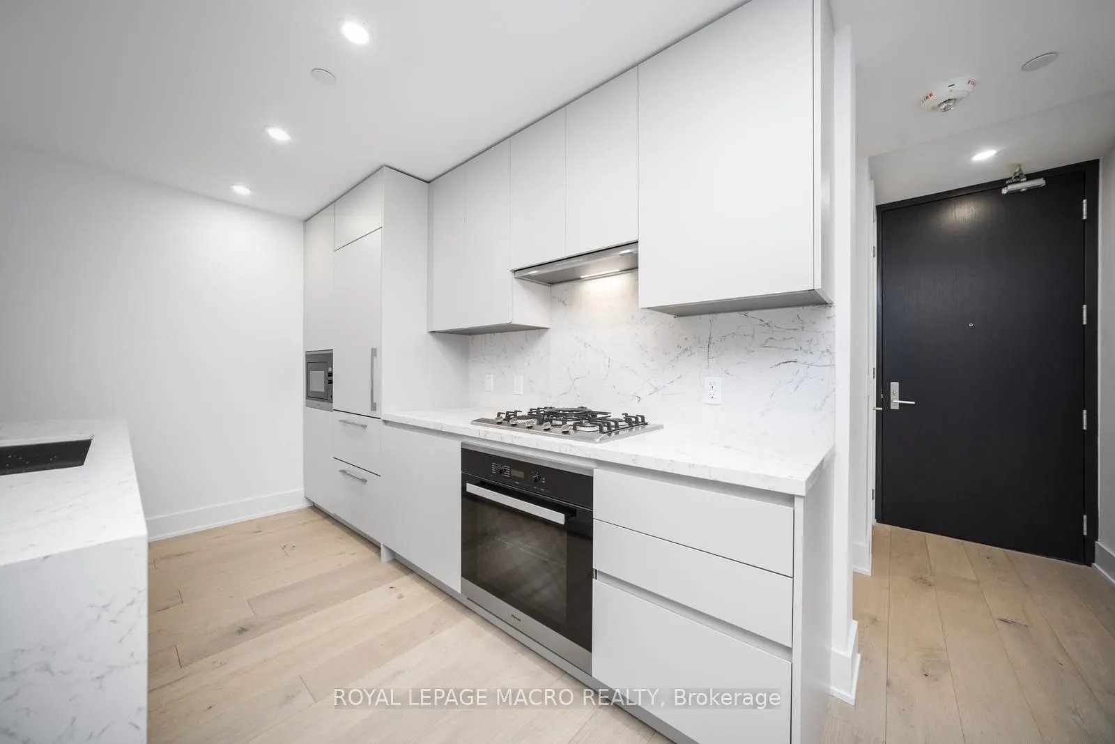 346 Davenport Road #403