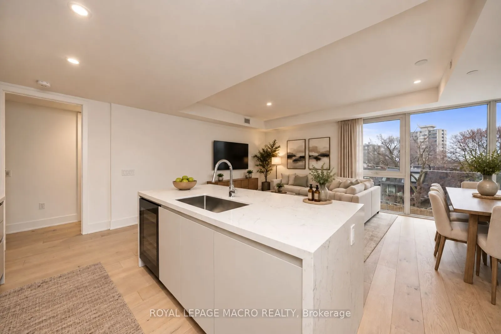 346 Davenport Road #403