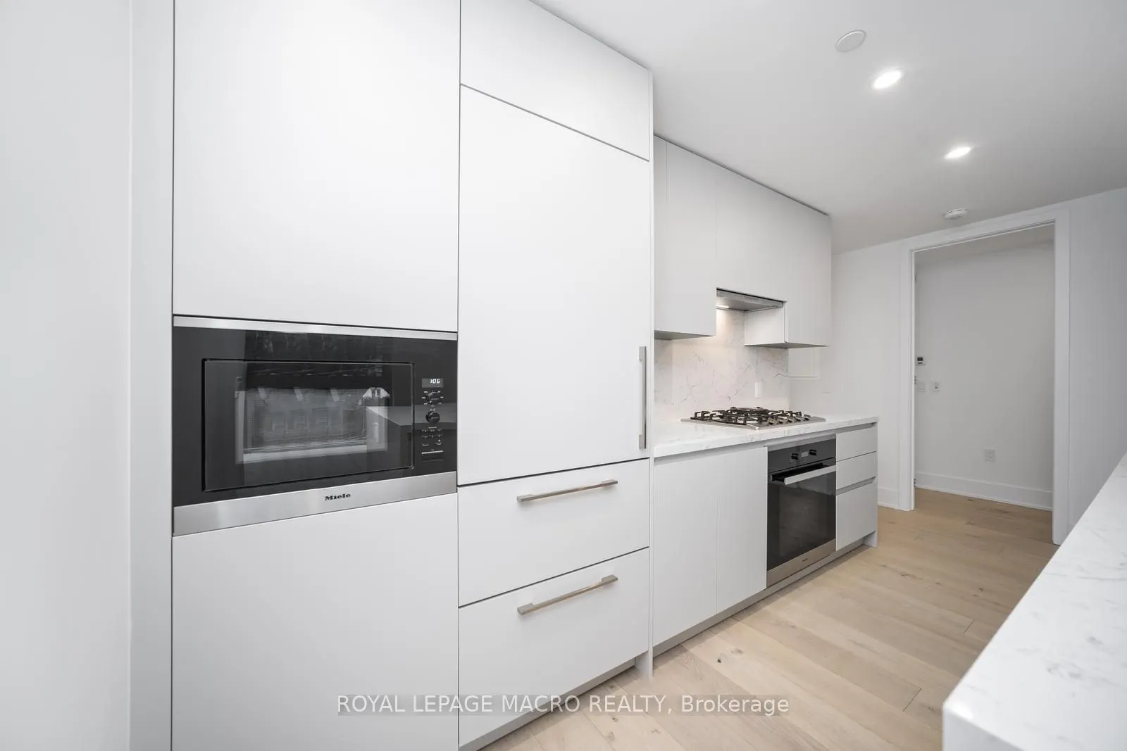 346 Davenport Road #403