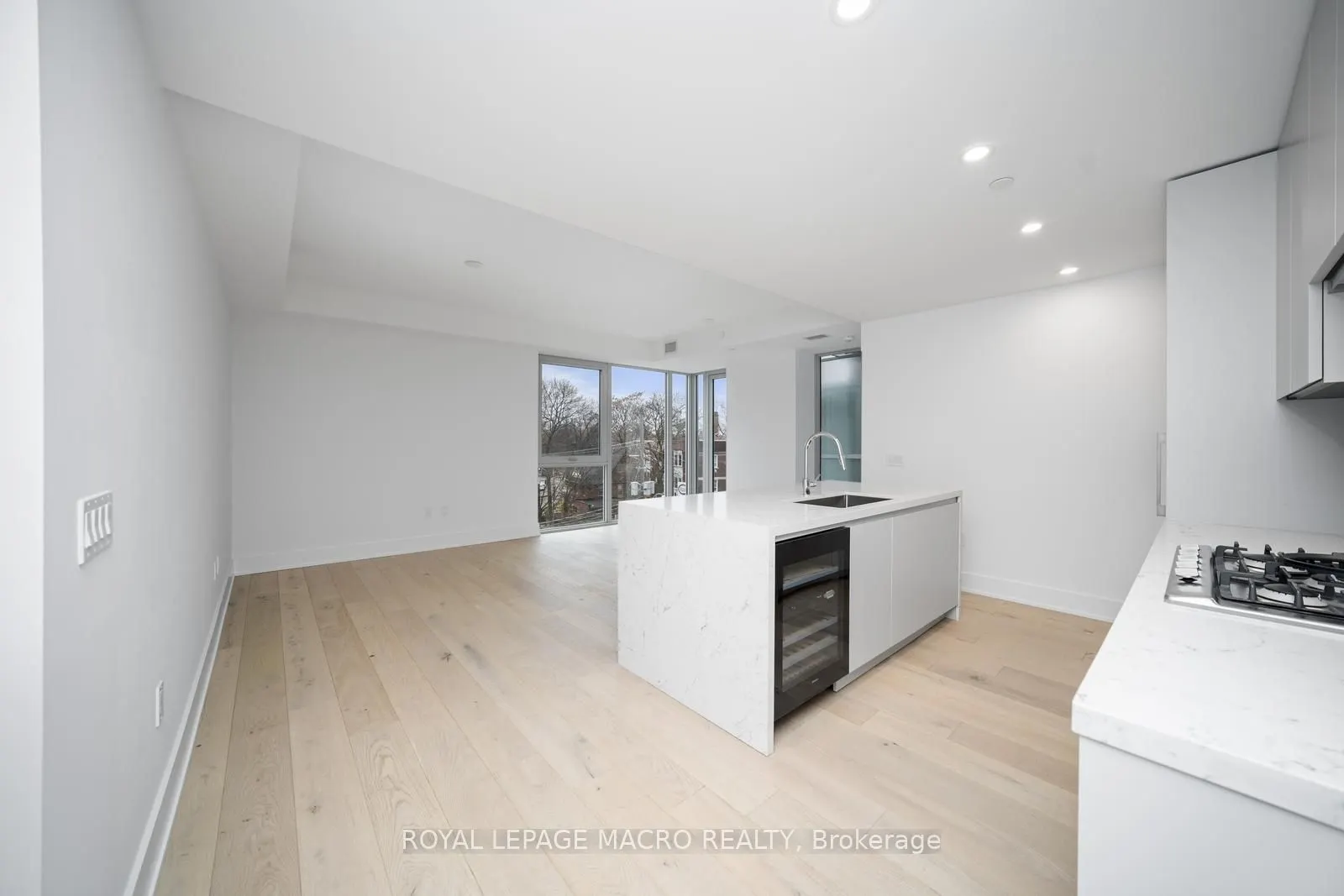 346 Davenport Road #403