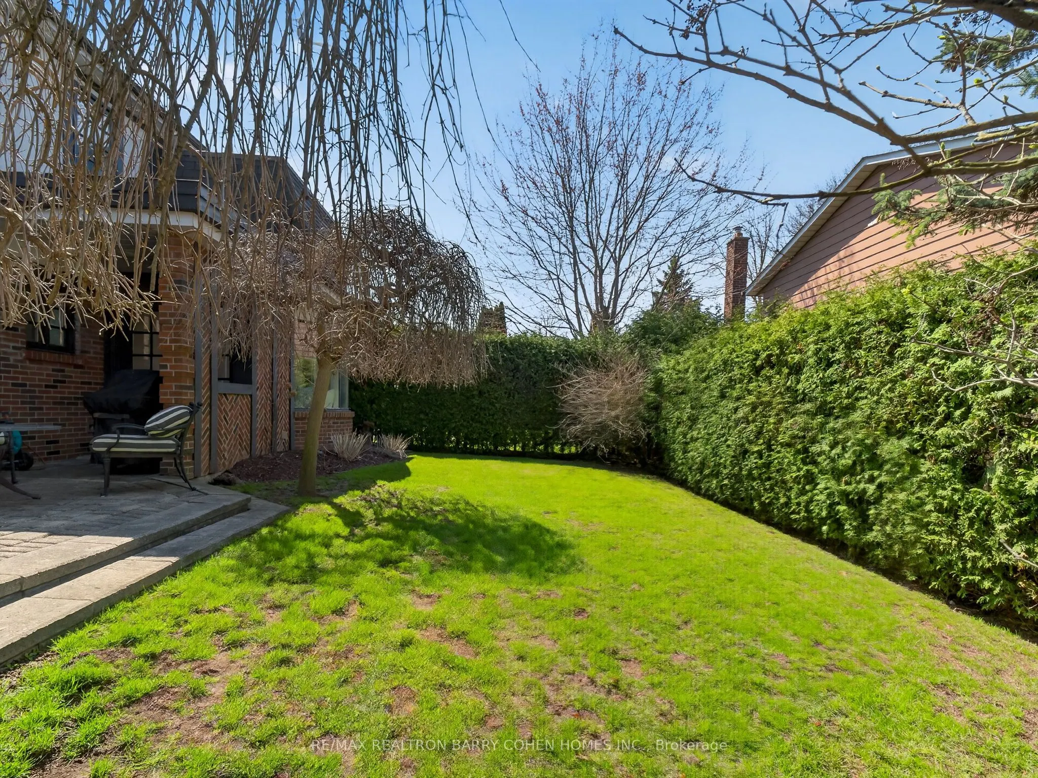 25 Harlington Road