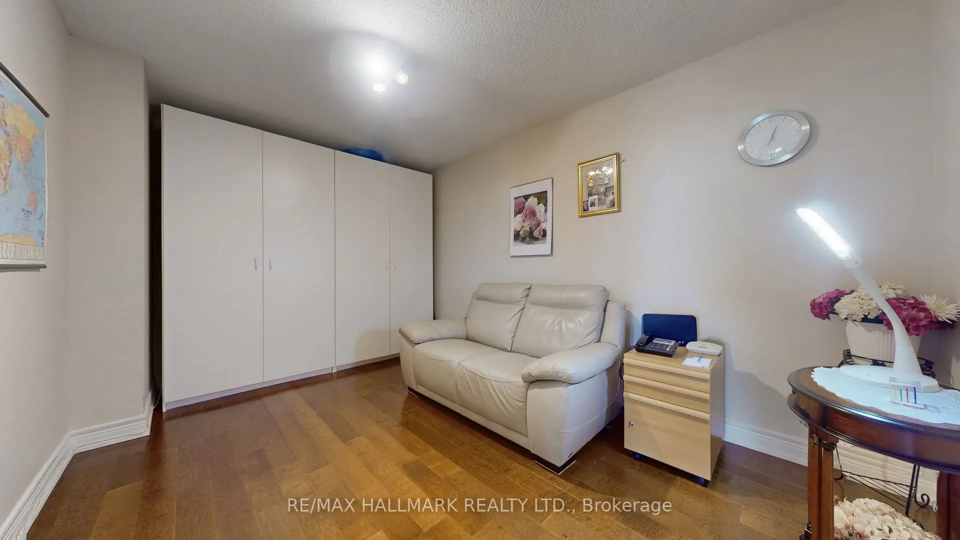89 Skymark Drive #1610