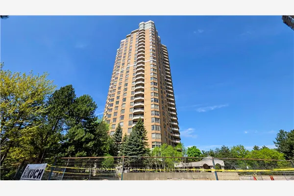89 Skymark Drive