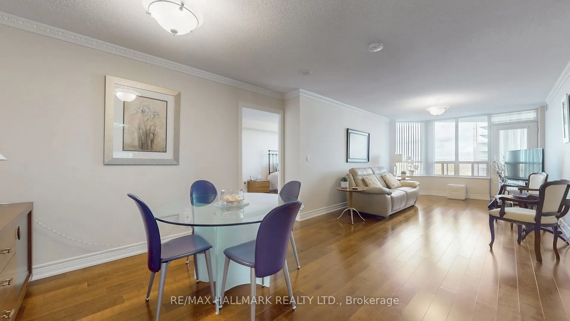 89 Skymark Drive #1610