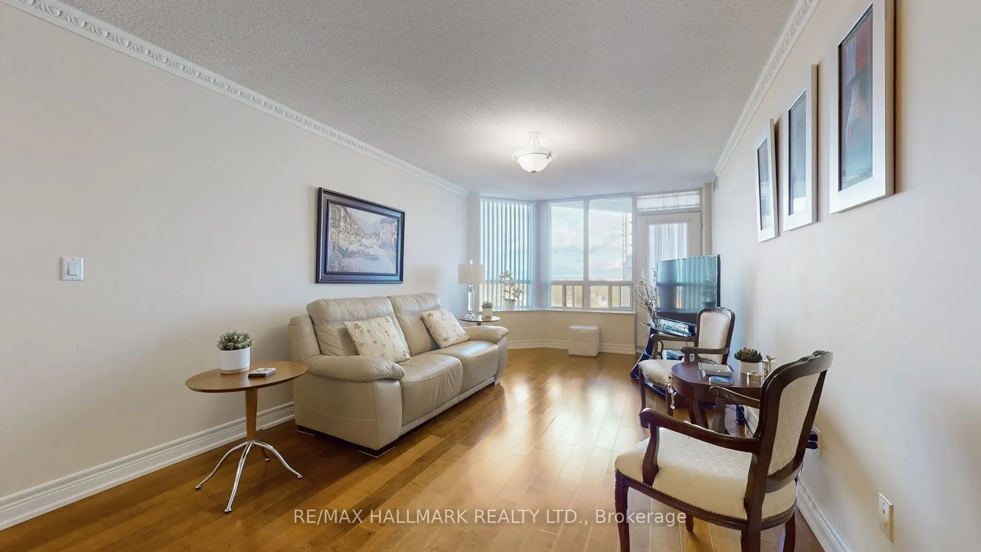 89 Skymark Drive #1610