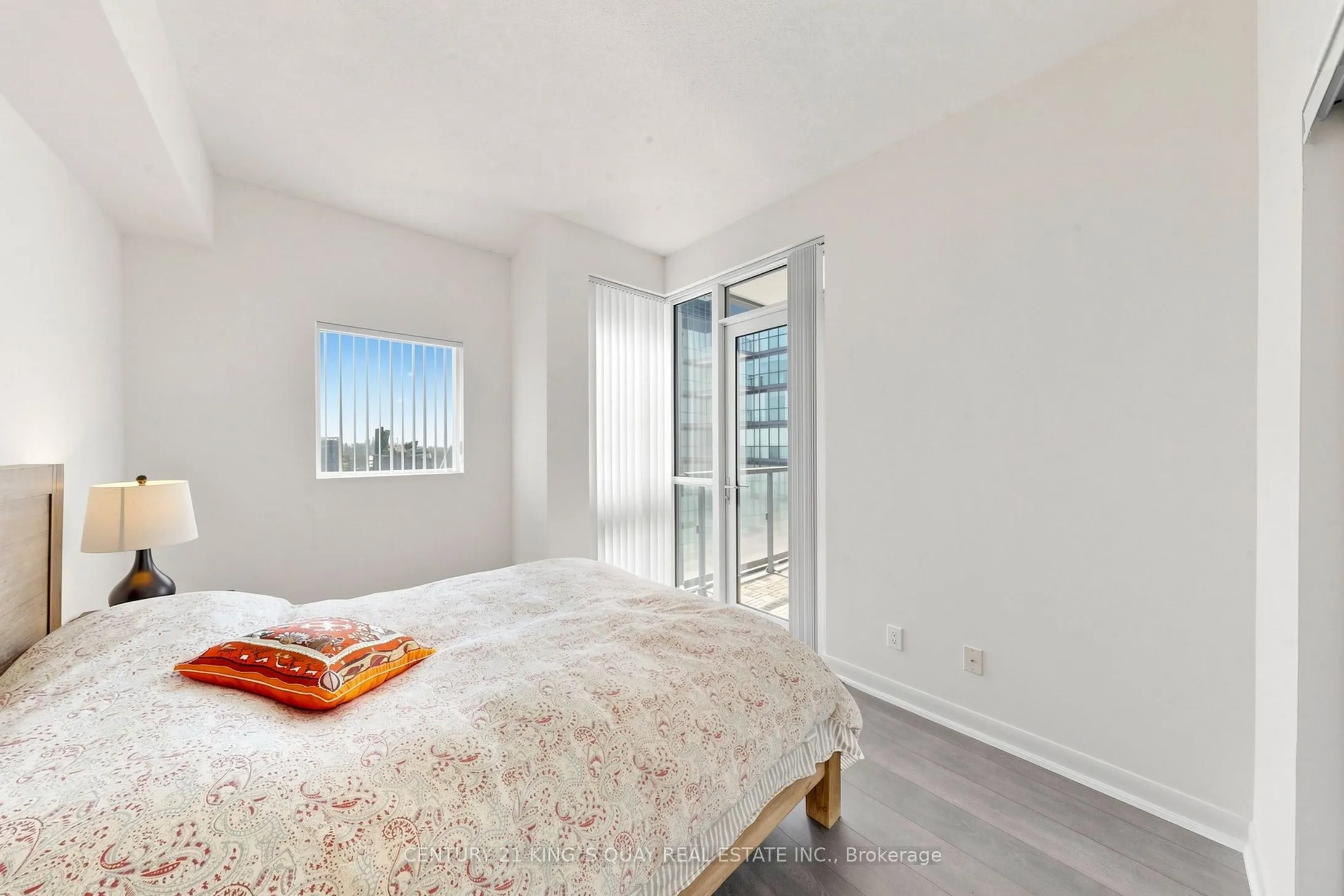 5168 Yonge Street #LPH101