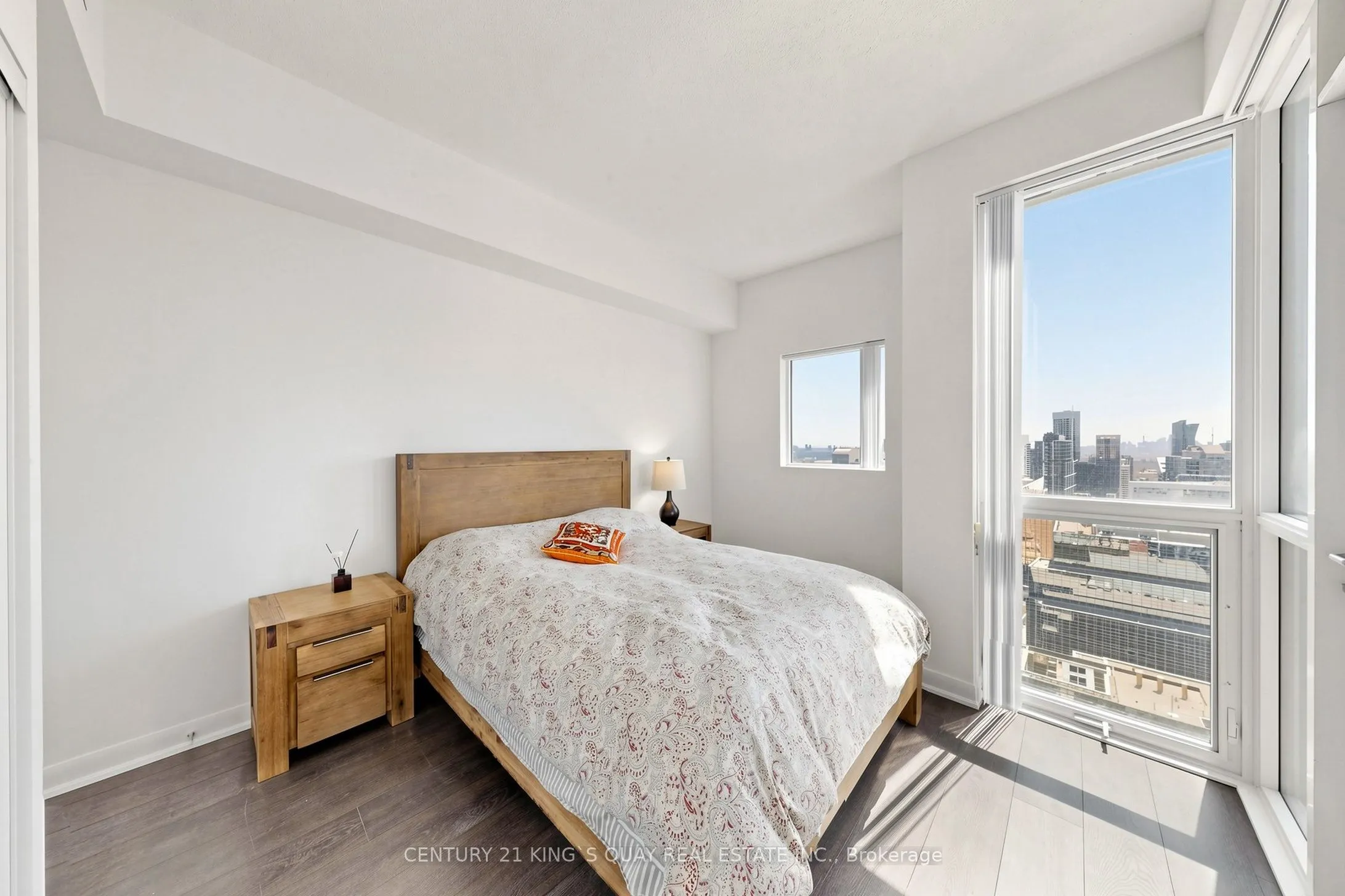 5168 Yonge Street #LPH101