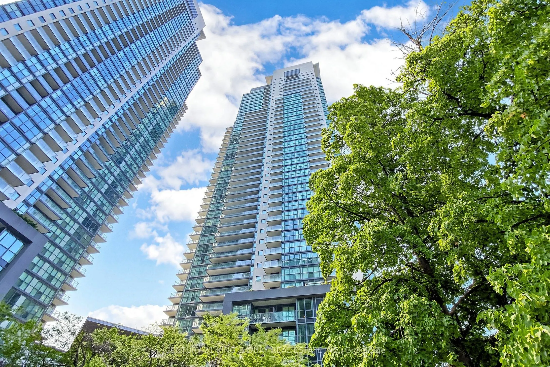 5168 Yonge Street #LPH101