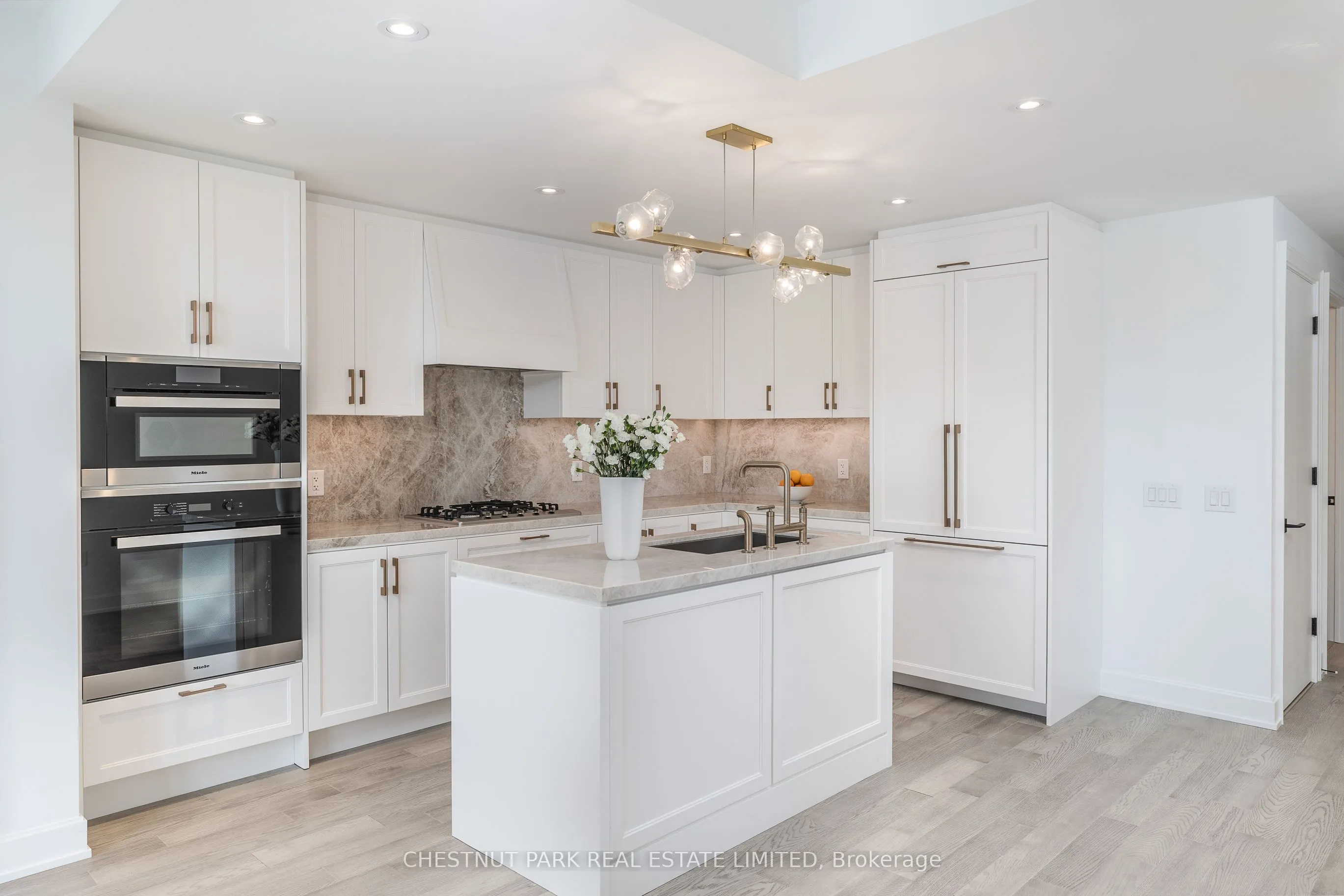 1 Strathgowan Avenue #513