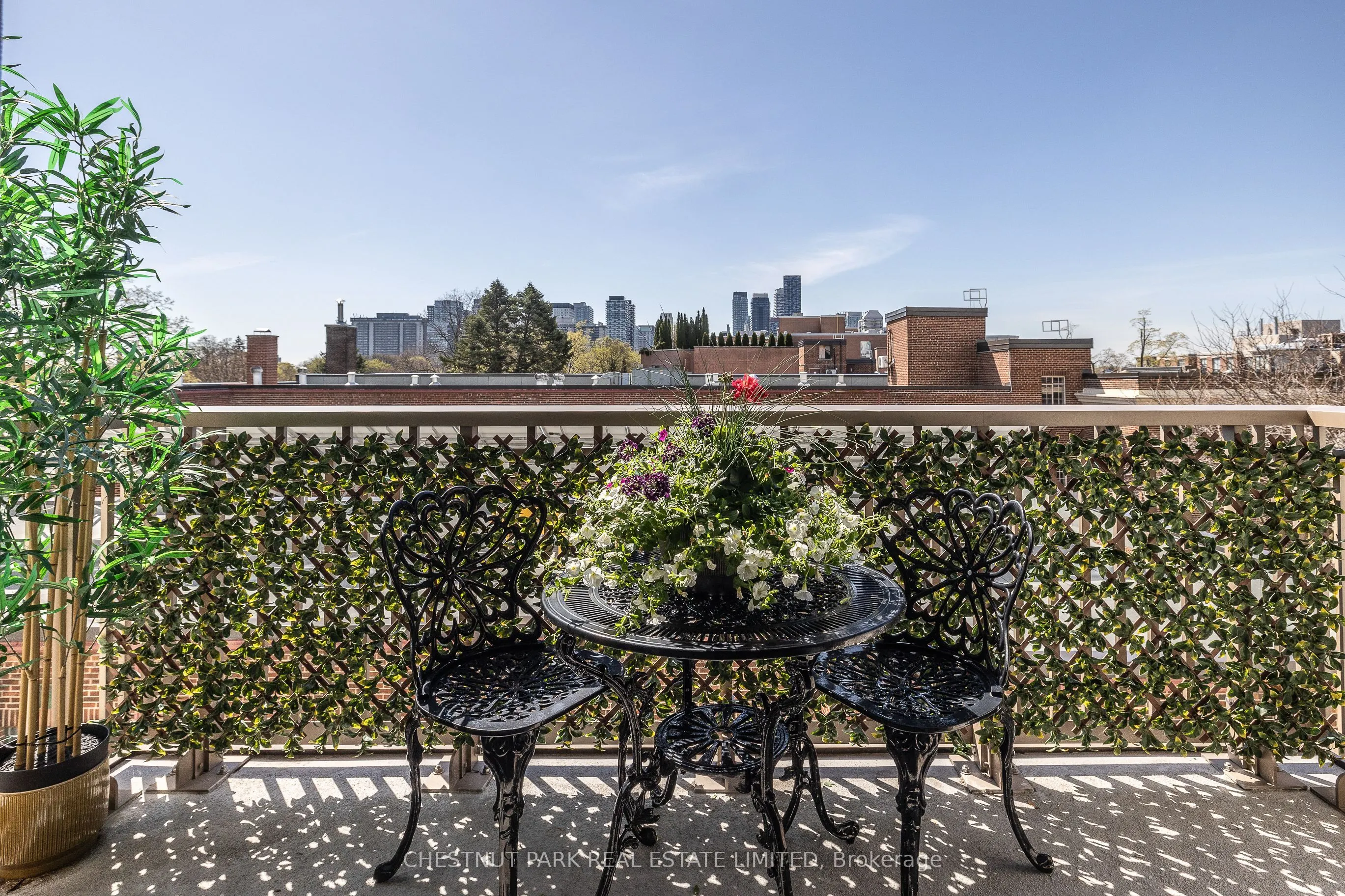 1 Strathgowan Avenue #513