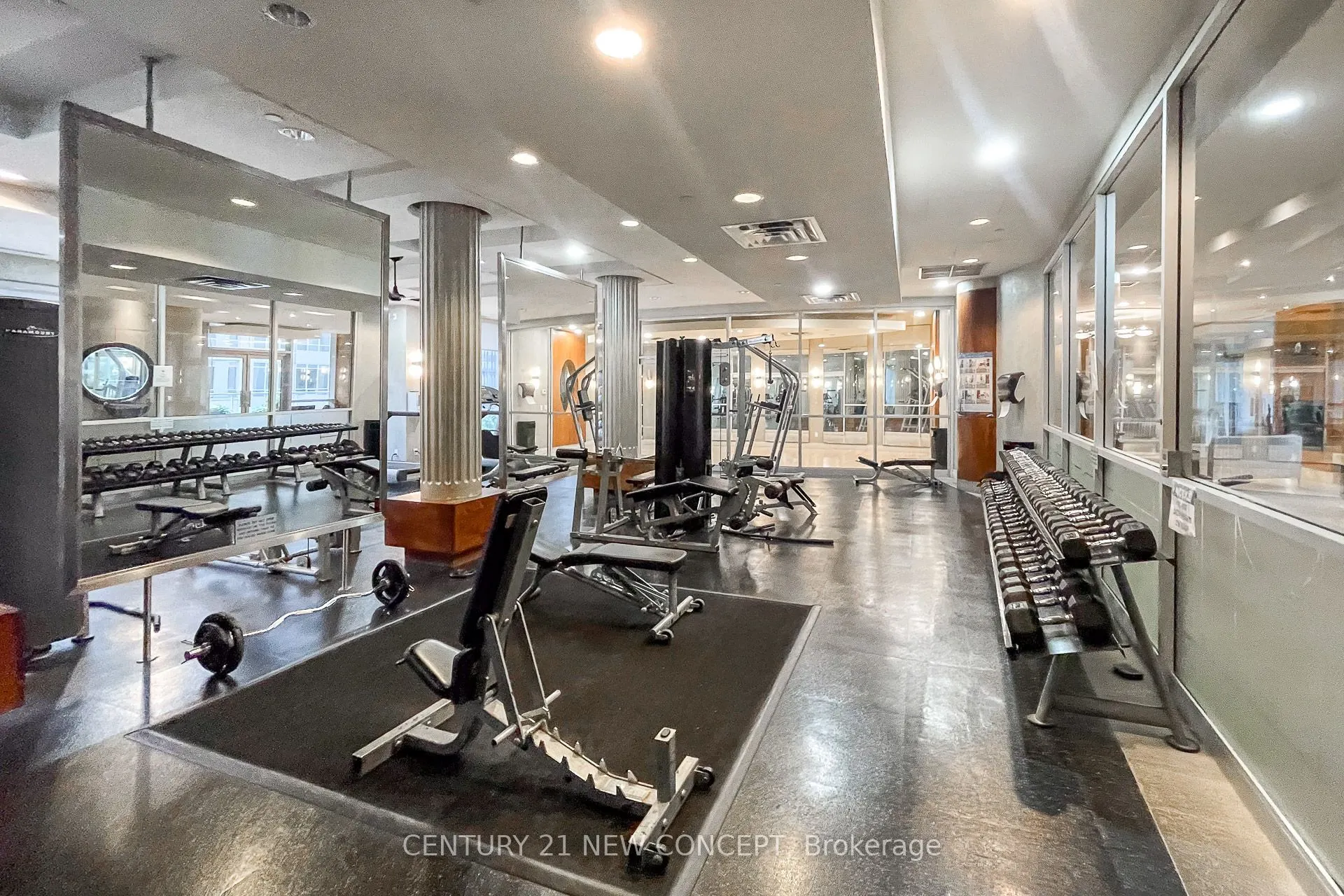 761 Bay Street #404