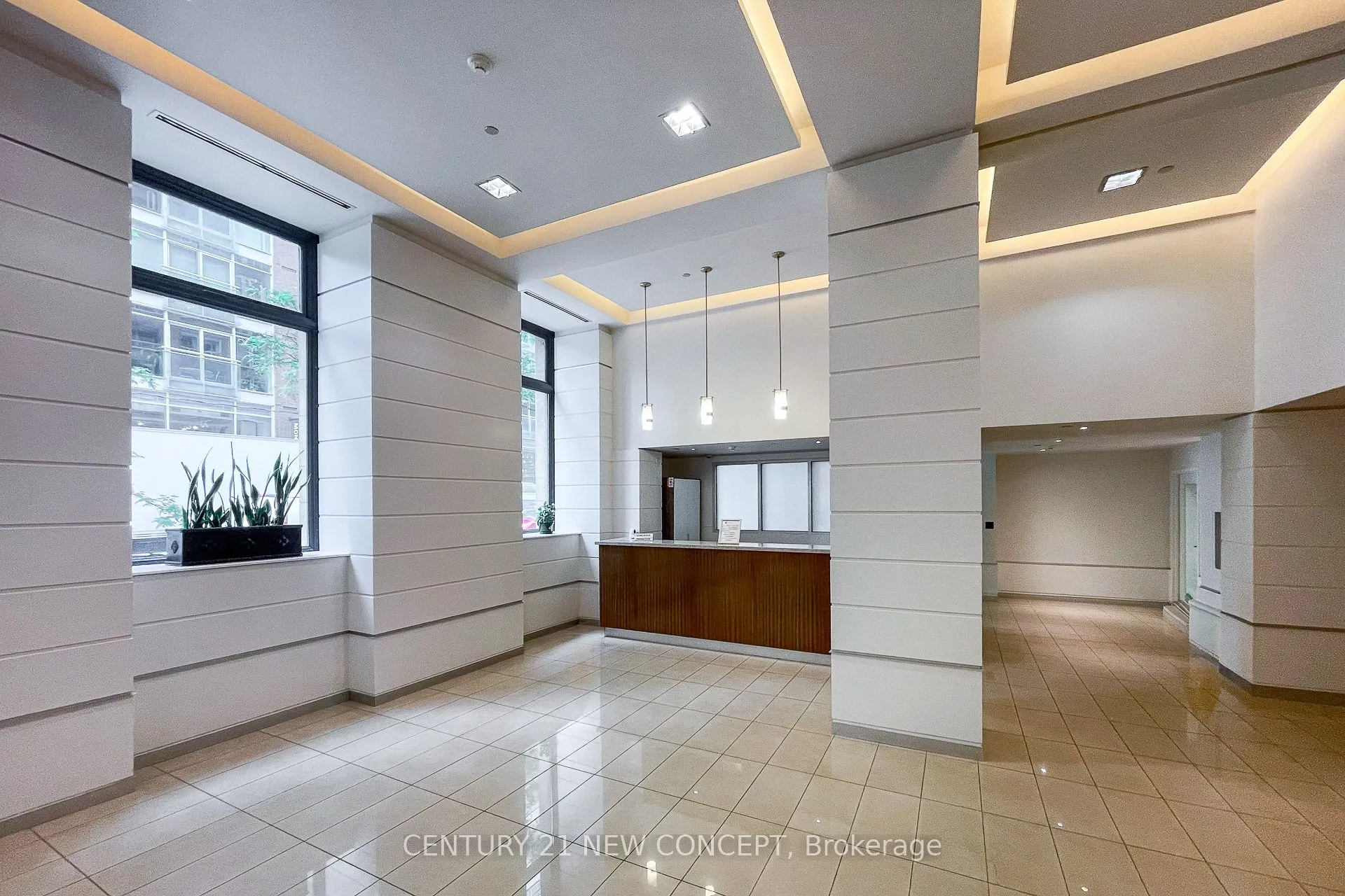 761 Bay Street #404