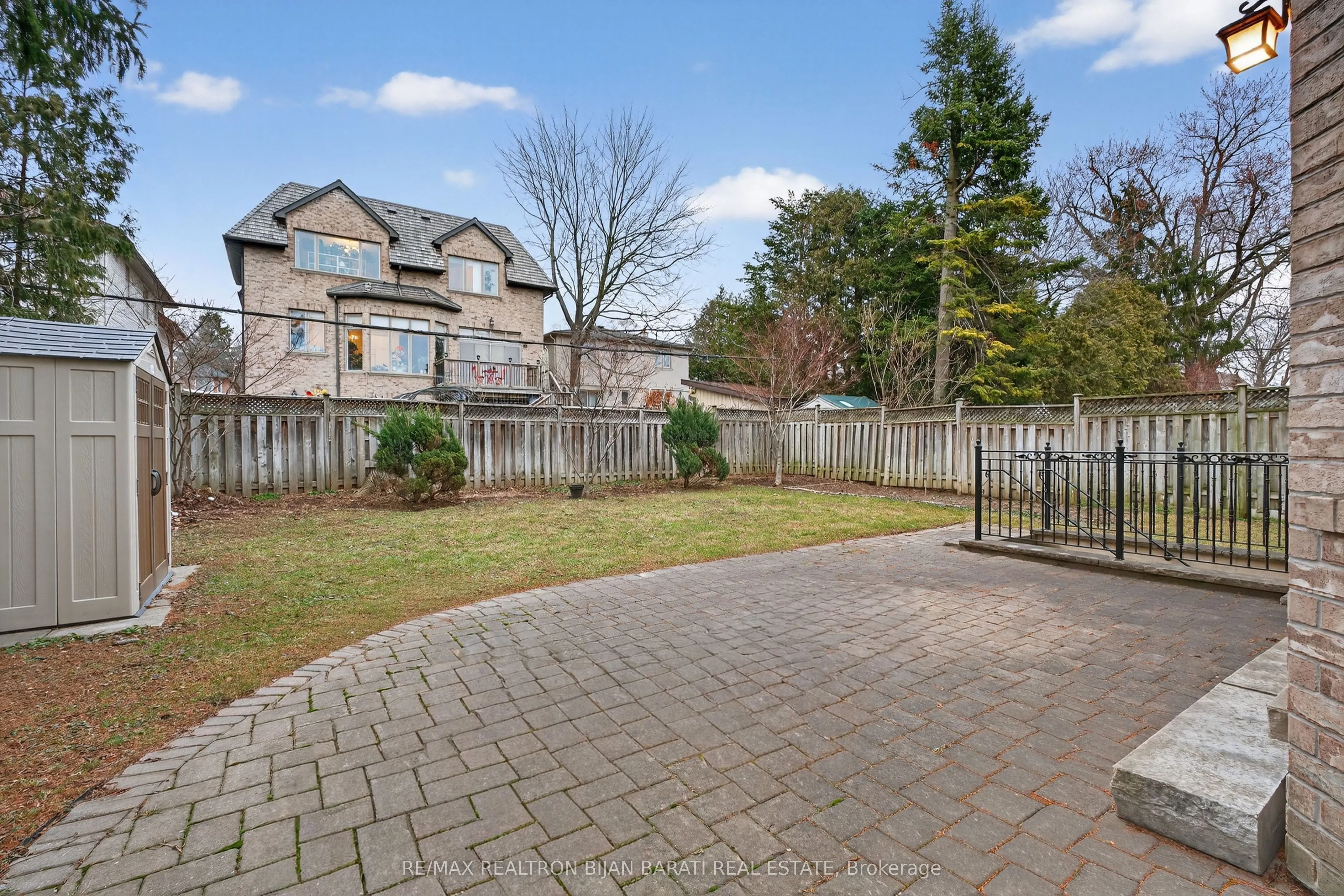 274 Greenfield Avenue