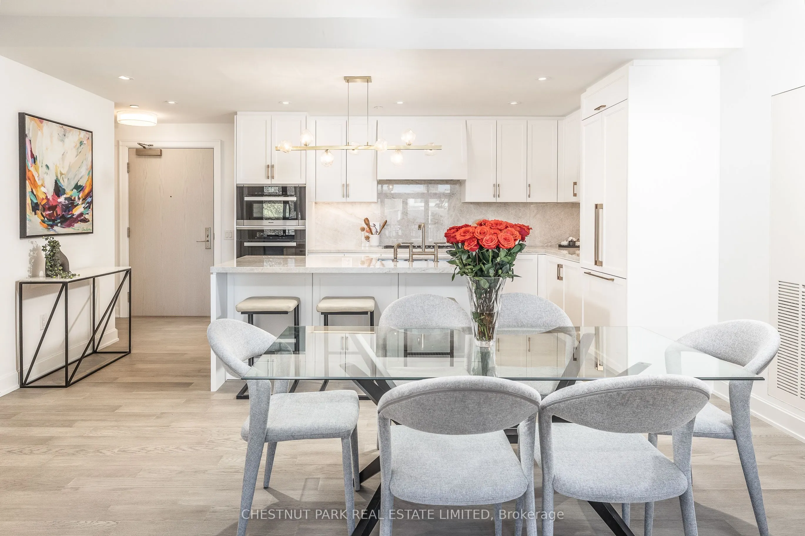1 Strathgowan Avenue #408