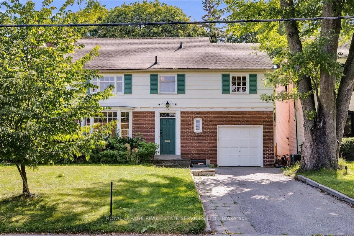 19 Strathgowan Crescent