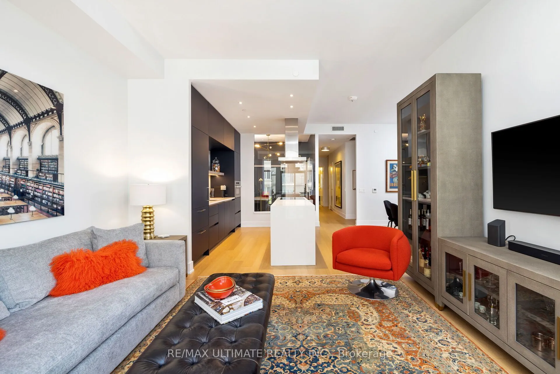 6 Jackes Avenue #206