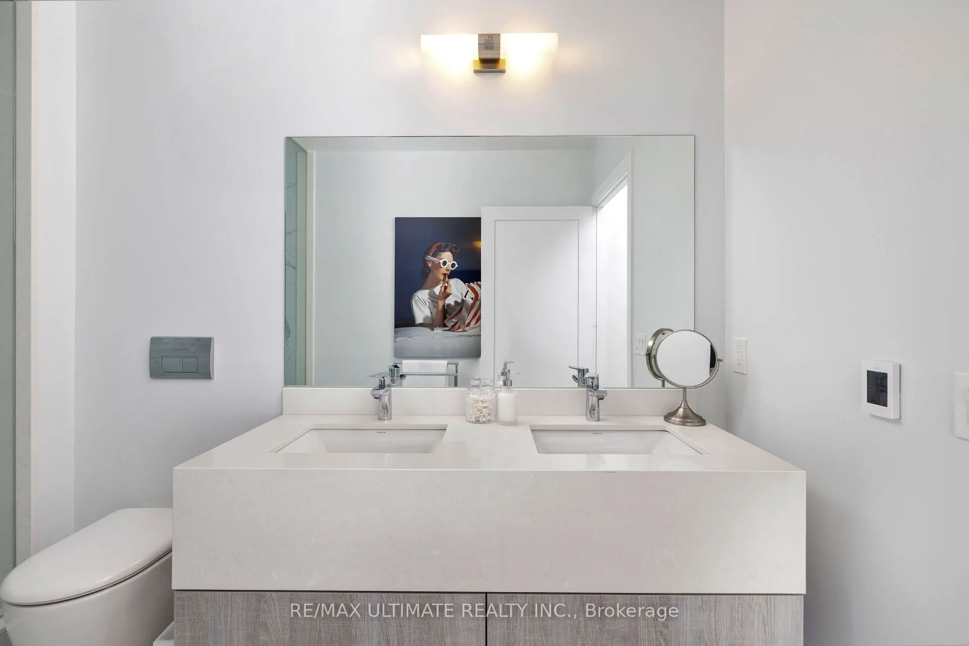 6 Jackes Avenue #206