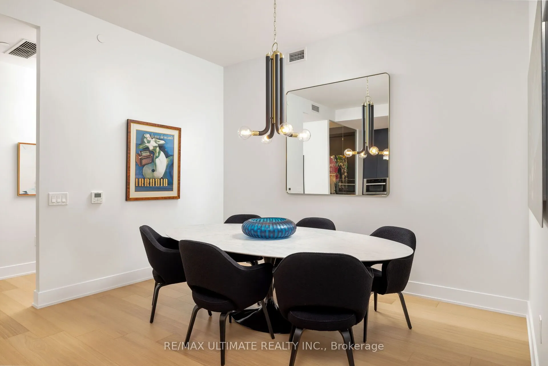 6 Jackes Avenue #206