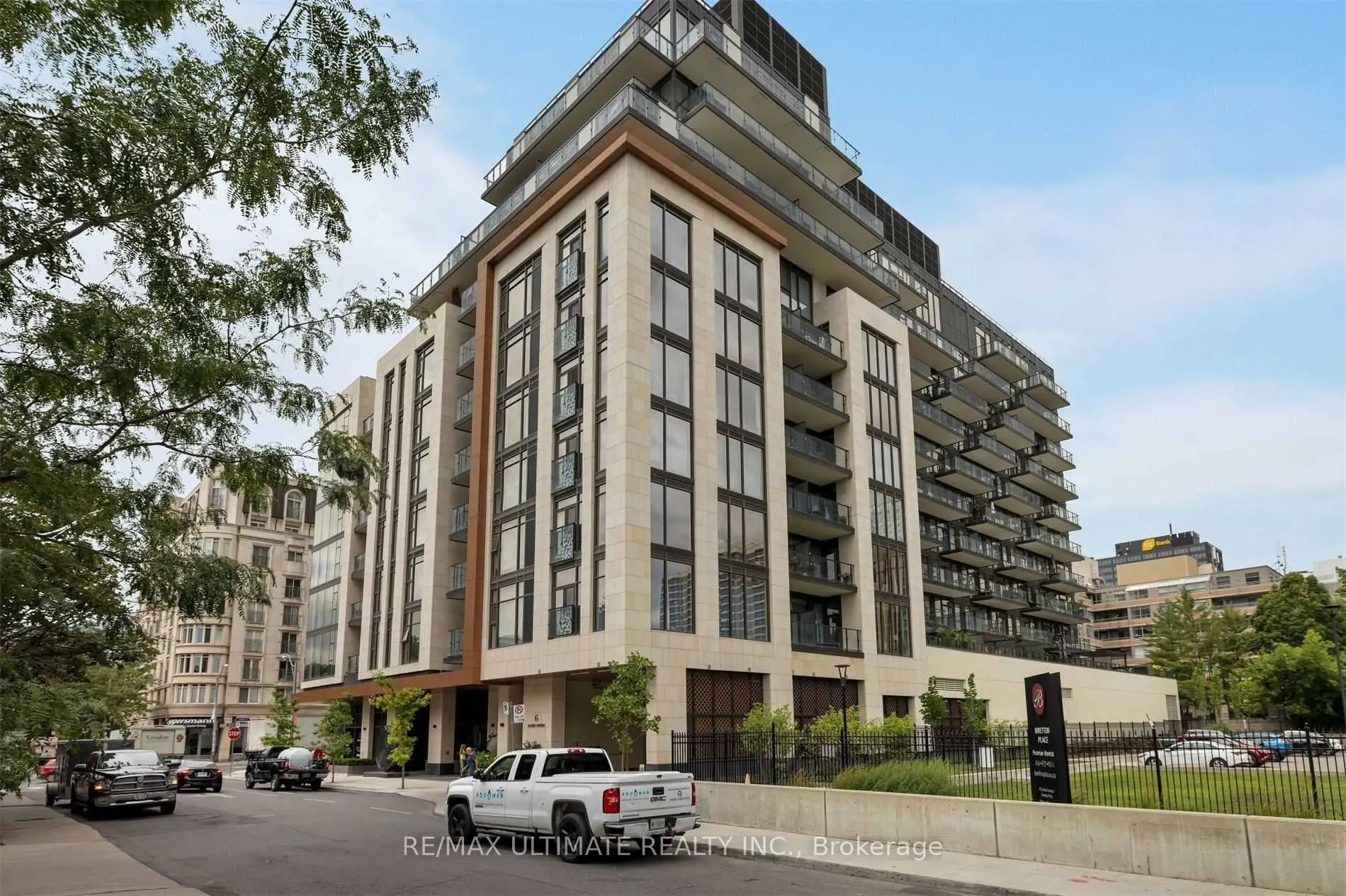 6 Jackes Avenue #206