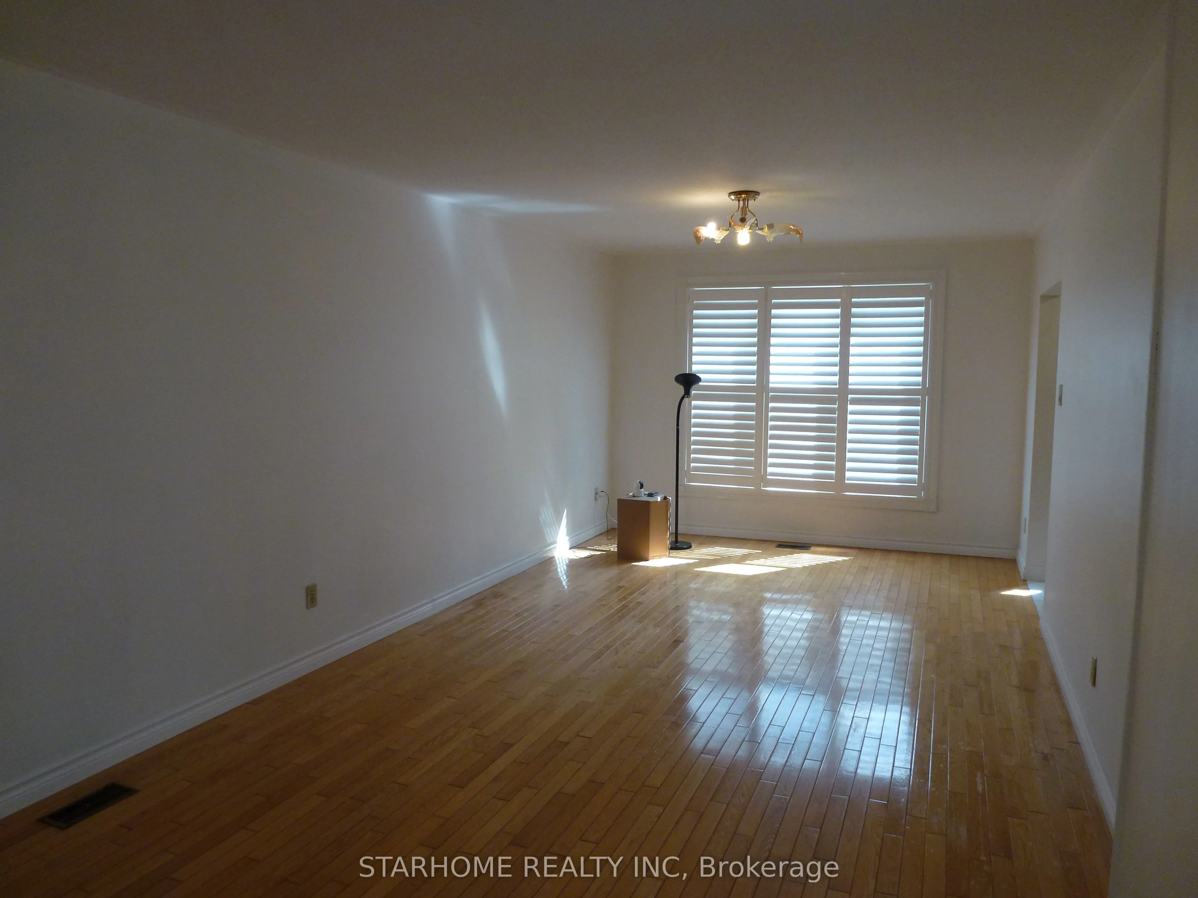 8 Shaughnessy Boulevard