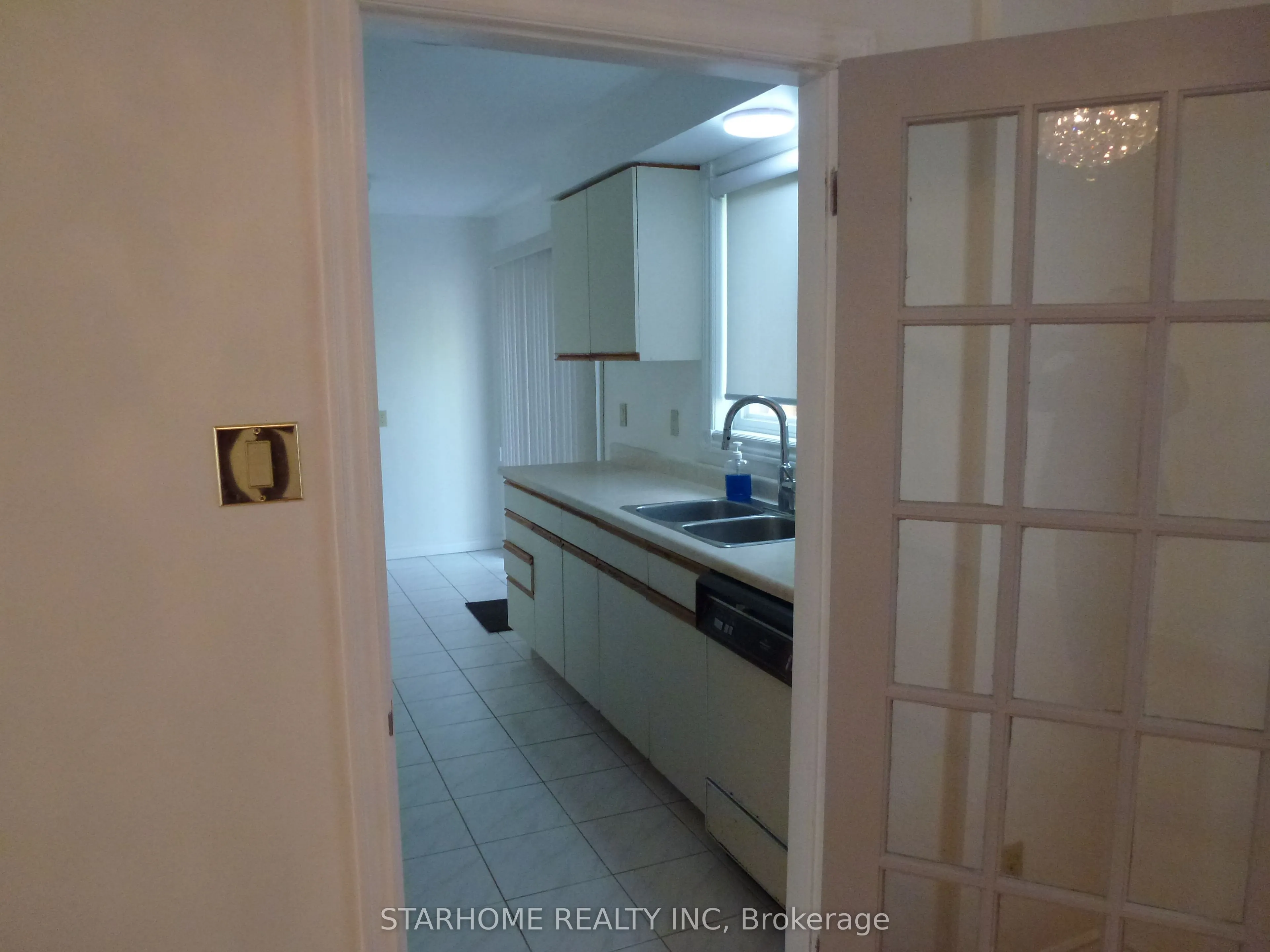 8 Shaughnessy Boulevard